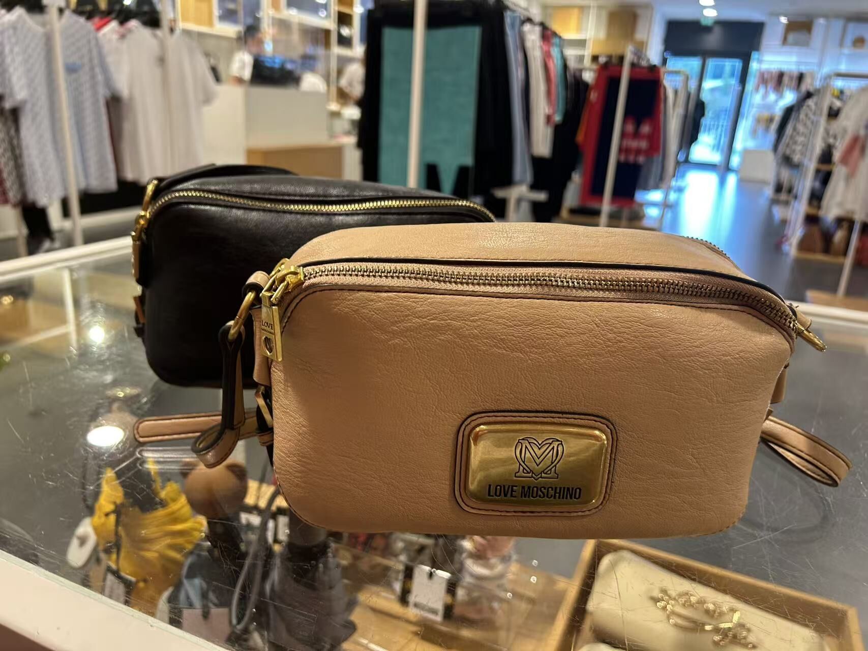 LYS02063 Love Moschino 雙拉鏈相機包