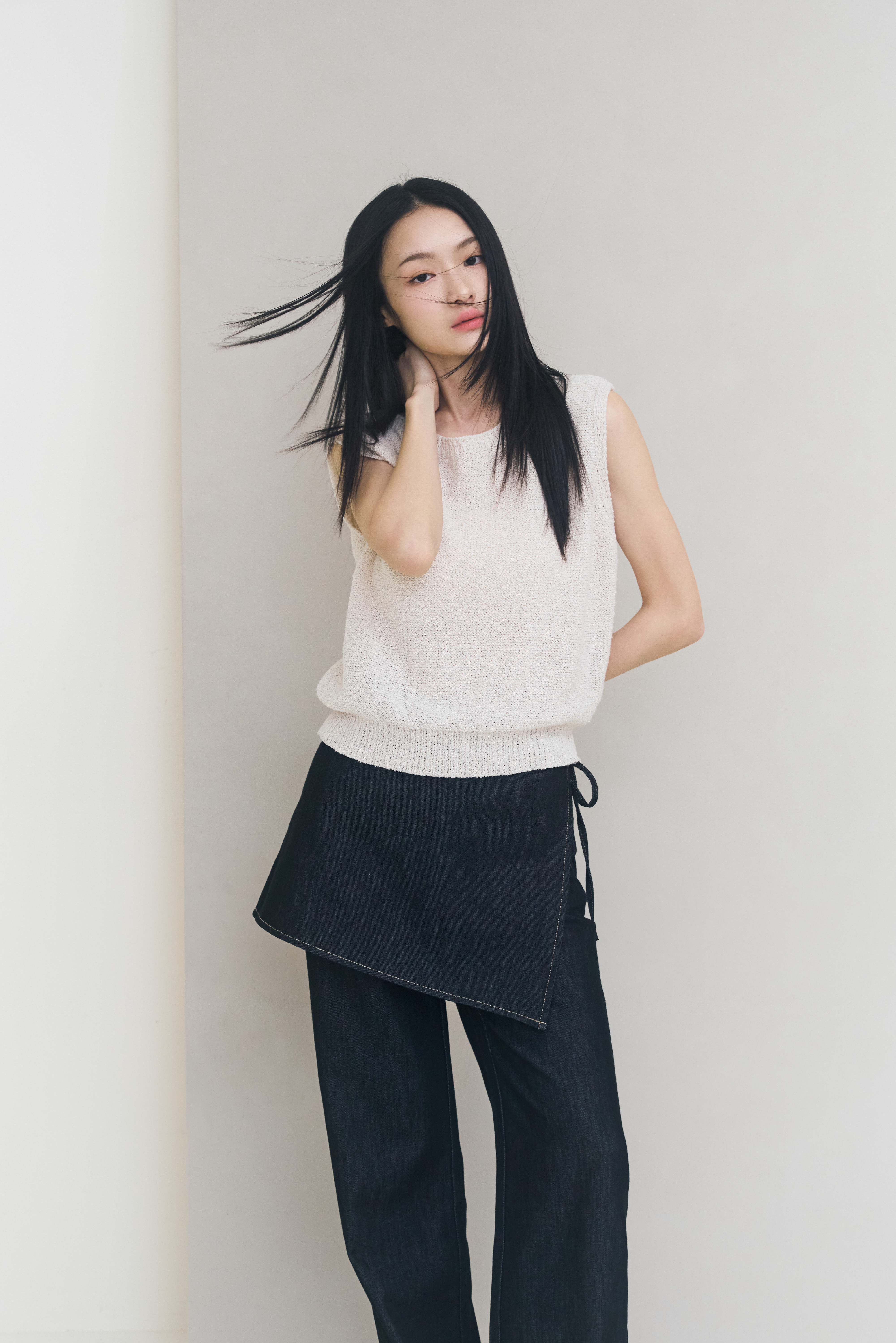 Tencel Denim外搭綁帶天絲牛仔片裙-黑藍