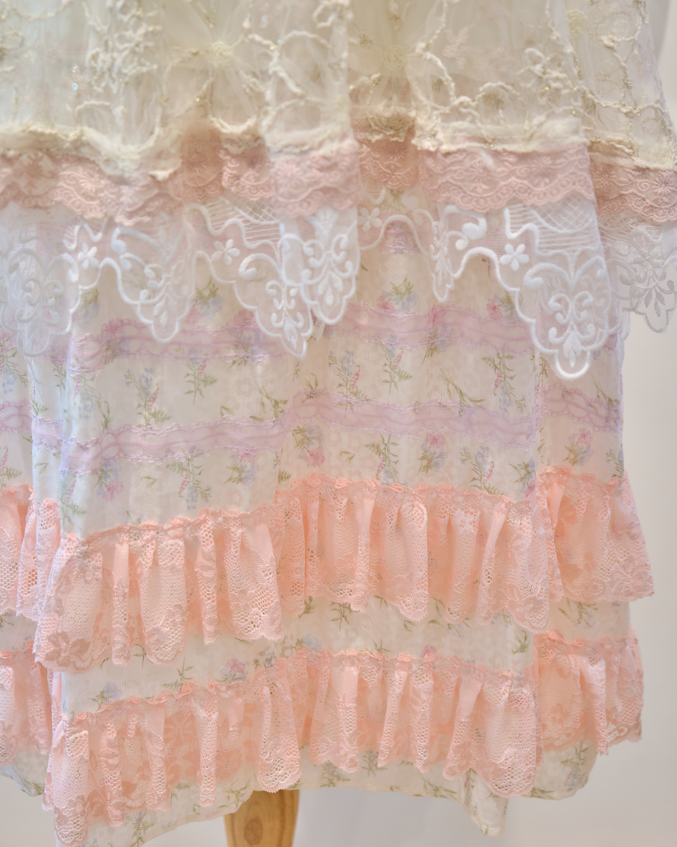 13850 Grand Bow Ruffle Camisole Top