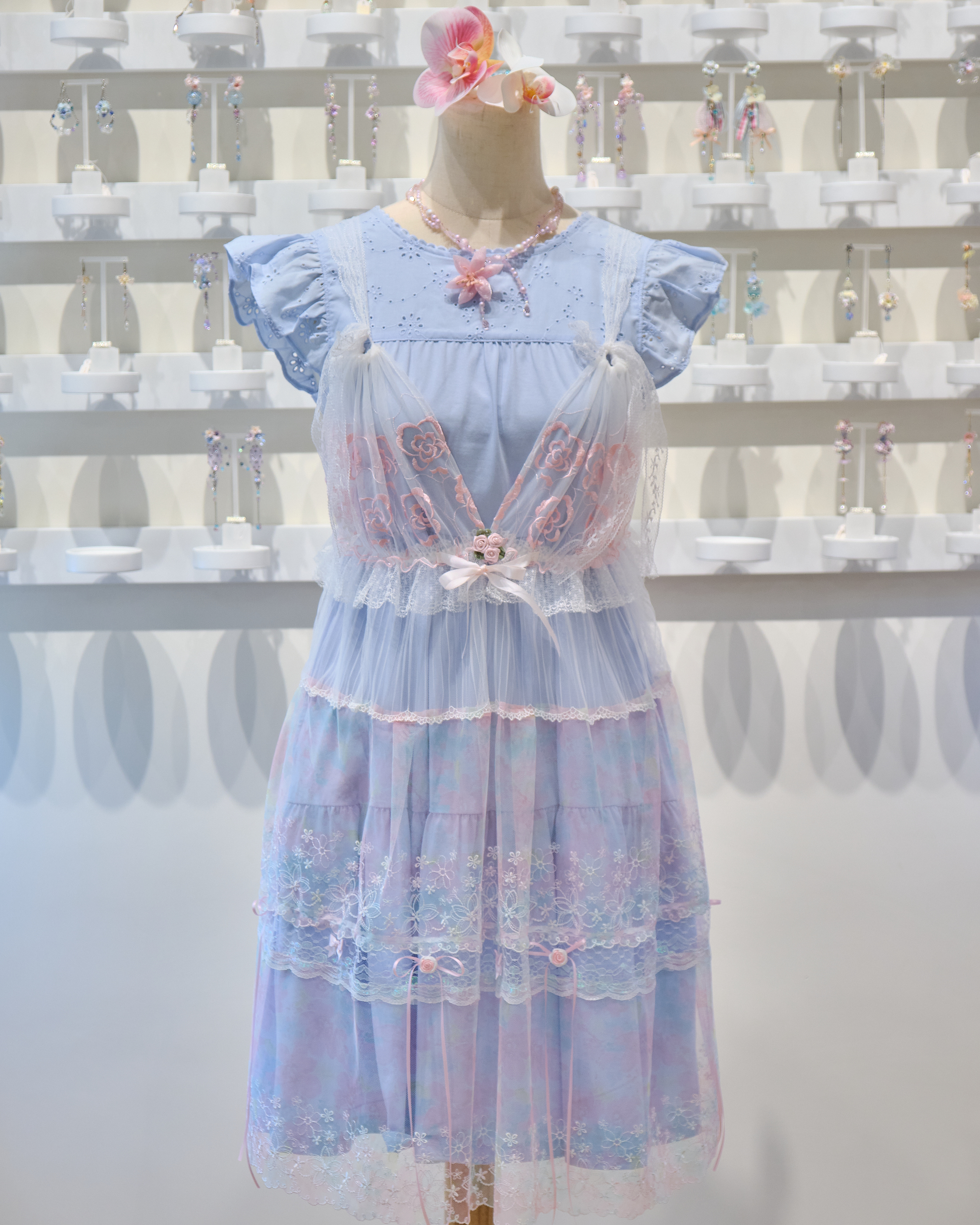 13839 French V-Silhouette Sheer Lace Dress Cover