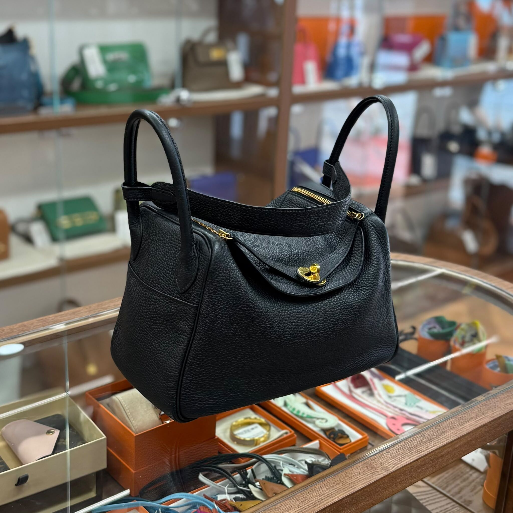 90%NEW USED HERMES LINDY 30 NOIR GHW TC 黑色金扣 #A刻 #愛馬仕