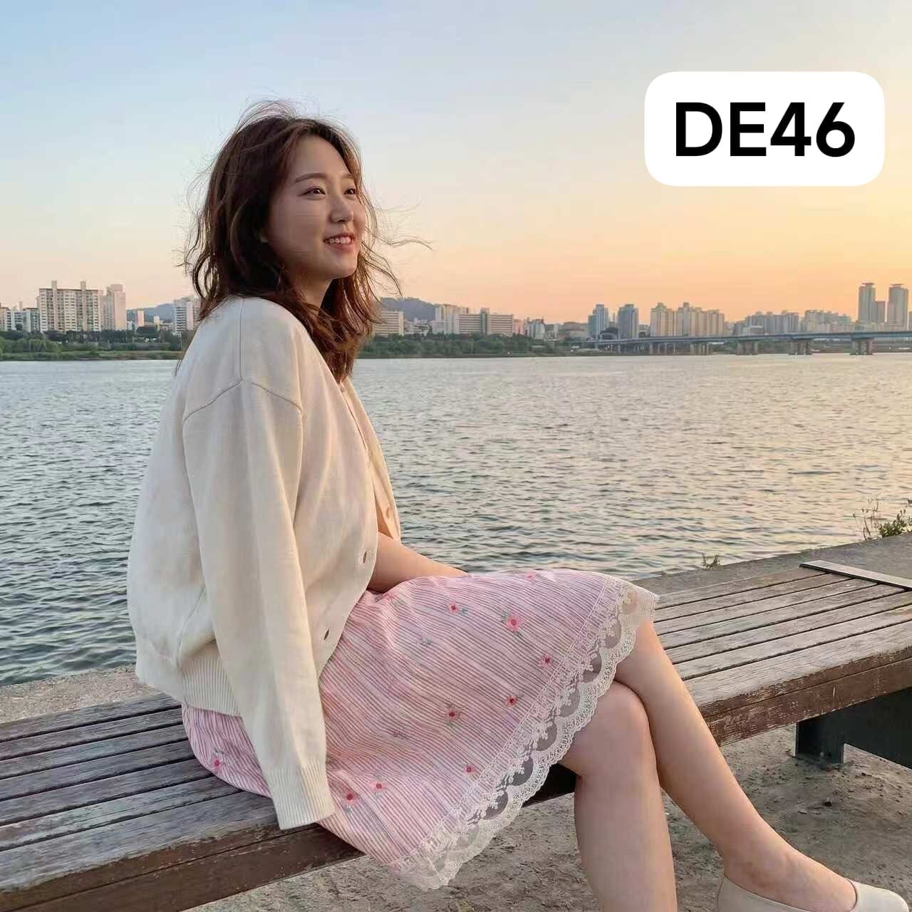 DE46   下身 長裙  腰26-42 長23 $399