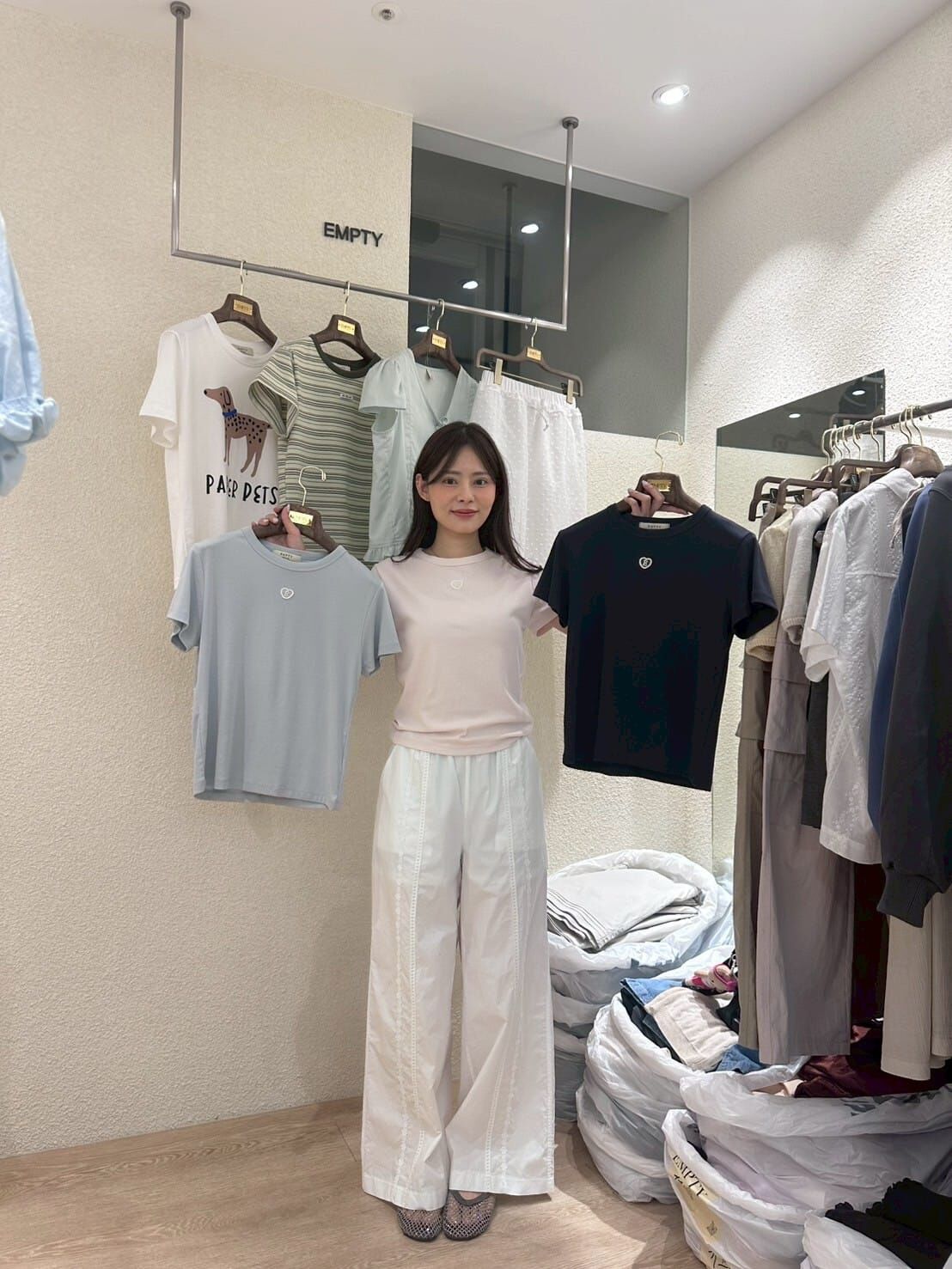 EP6407 小愛心刺繡Tee
