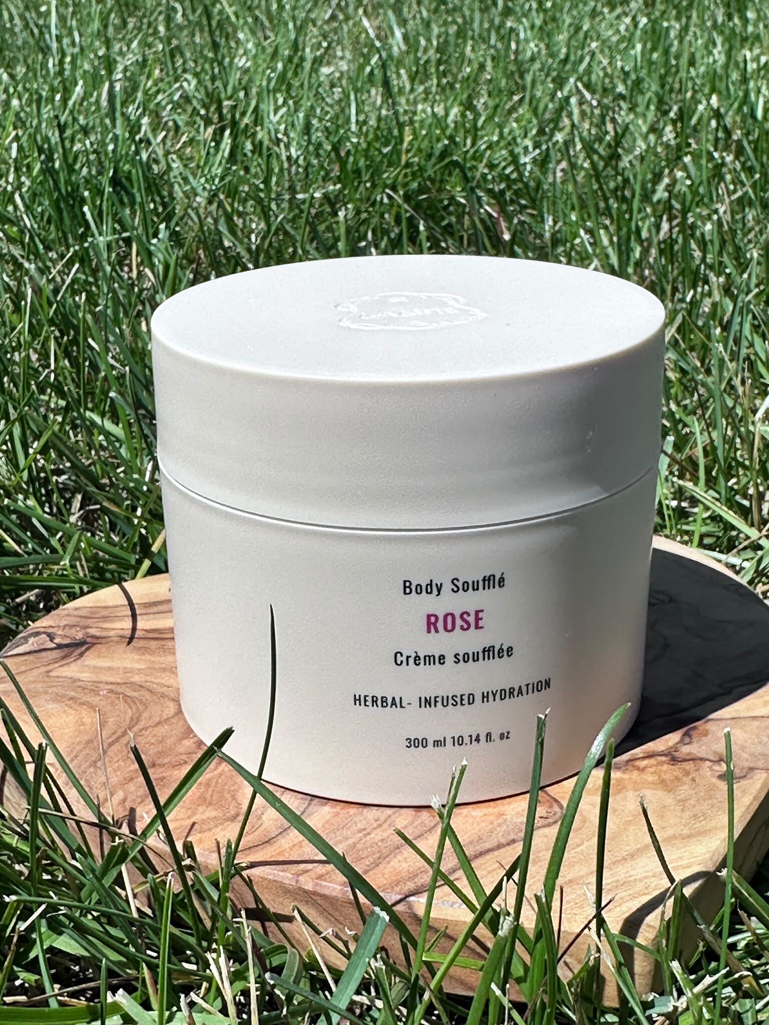 UF58 Laline 玫瑰身體舒芙蕾保濕霜 300ml  Rose Body Soufflé 300ml