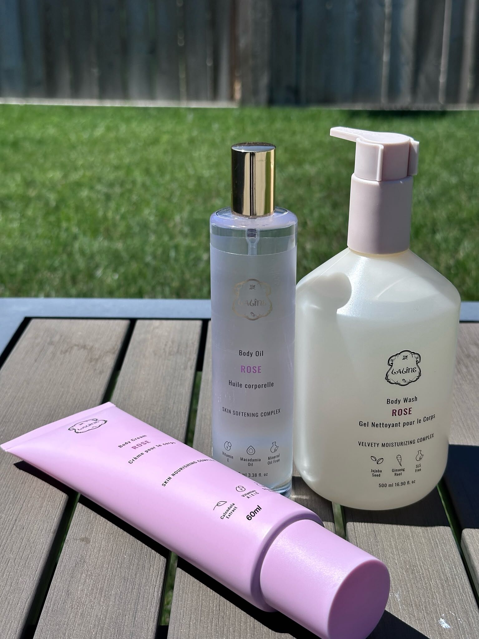 UF60 Laline 玫瑰滋潤沐浴露 500ml  Rose Body Wash 500ml+ Laline 玫瑰身體護理油 100ml  Rose Body Oil 100ml + Laline 玫瑰身體乳霜 60ml  Rose Body Cream 60ml