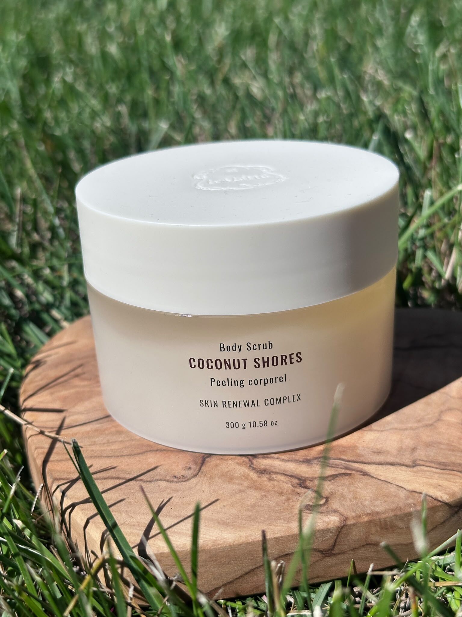 UF106 Laline 椰子味 身體磨砂膏 300g  Coconut Shores Body Scrub 300g