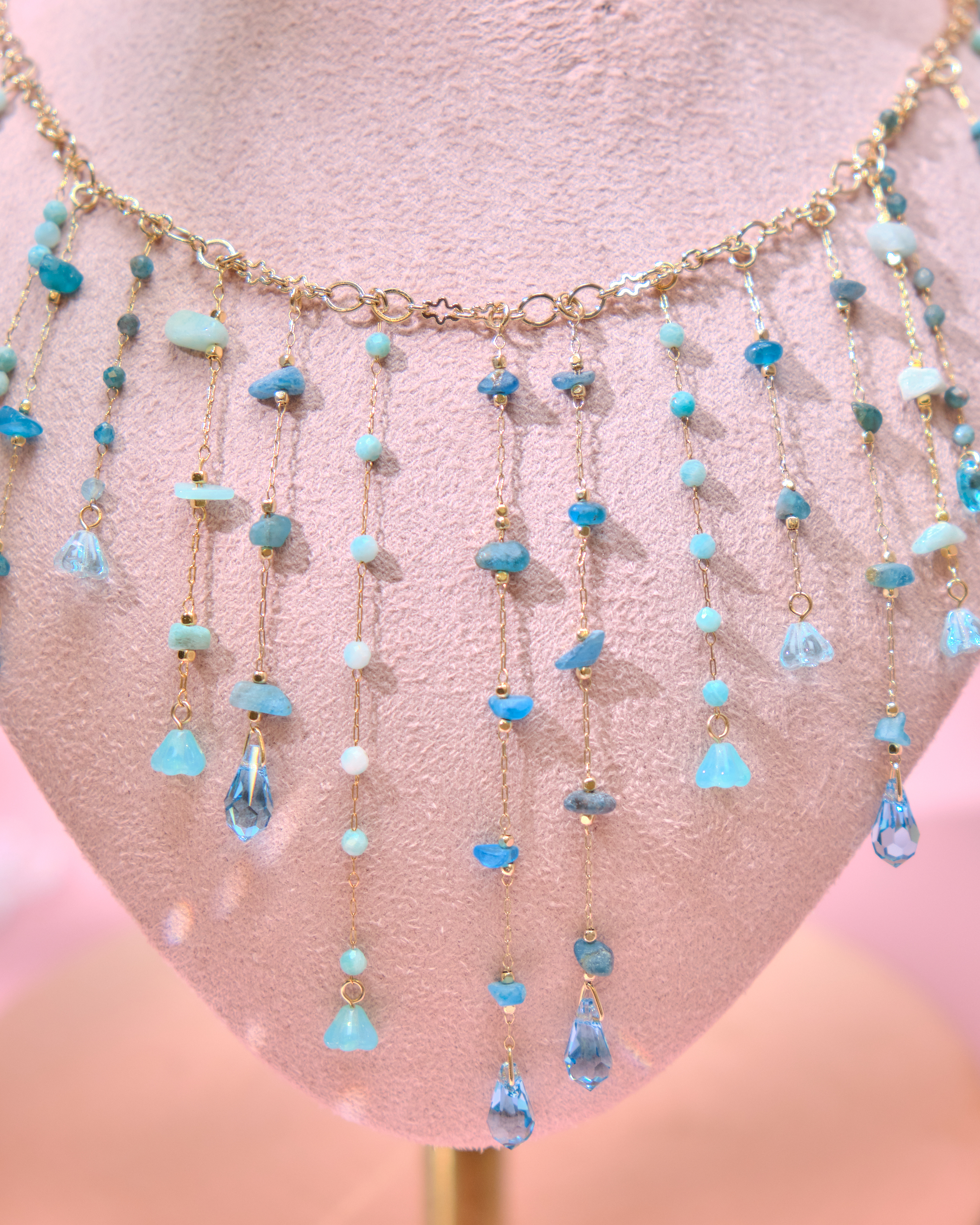 13800 Summer Natural Quartz Collar Necklace