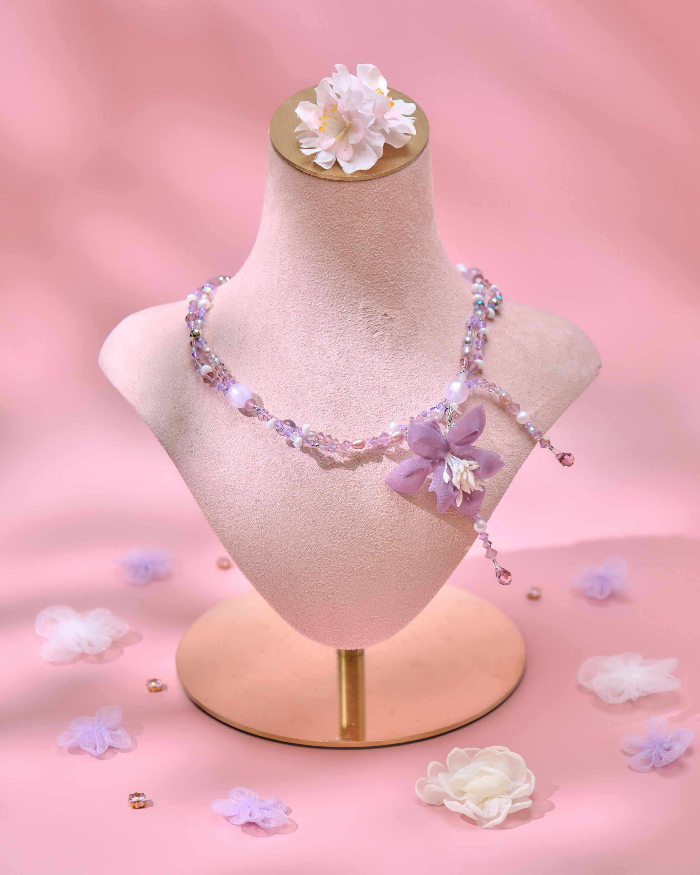 13786 Large Flower Pendant Necklace