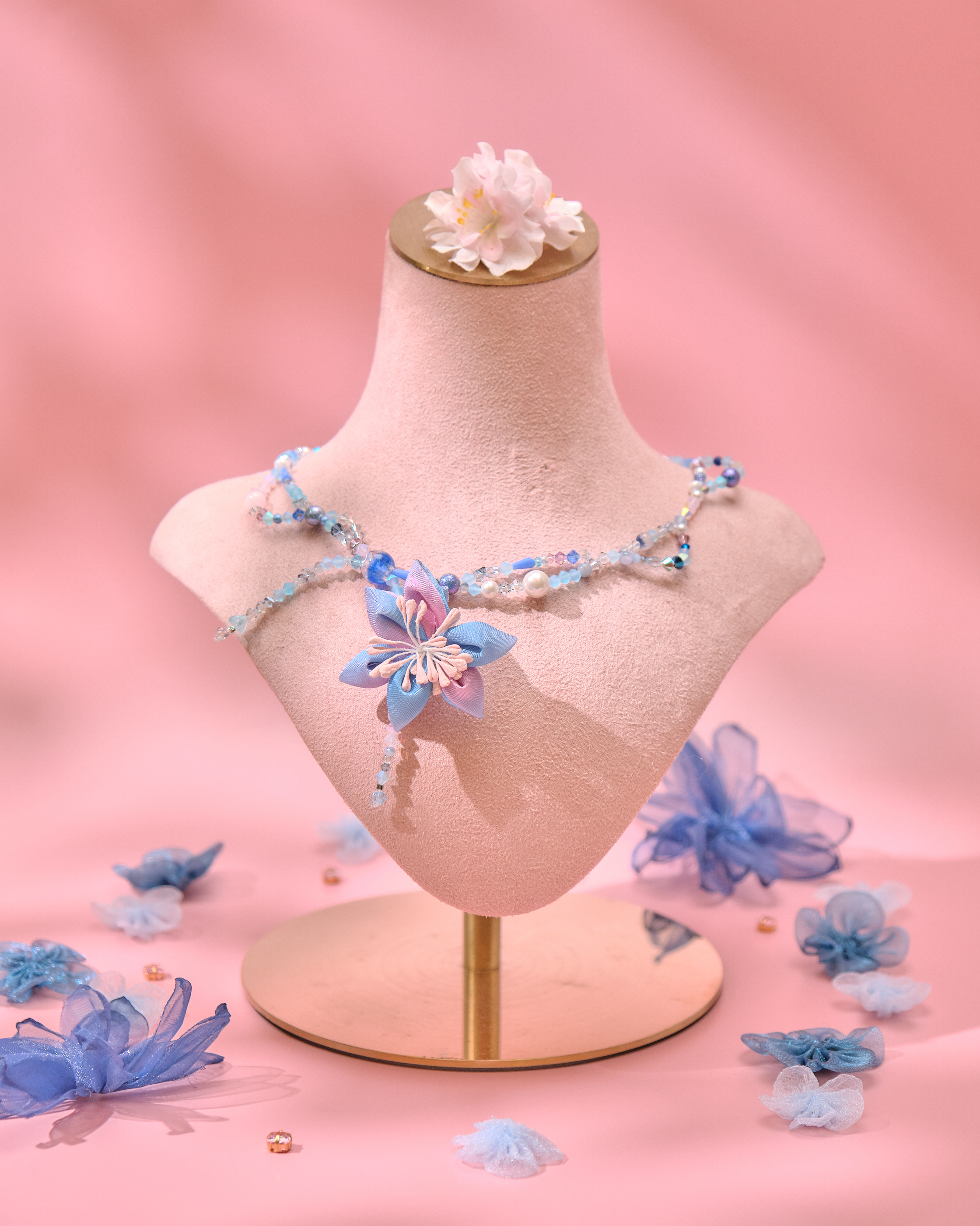 13782 Large Flower Pendant Necklace