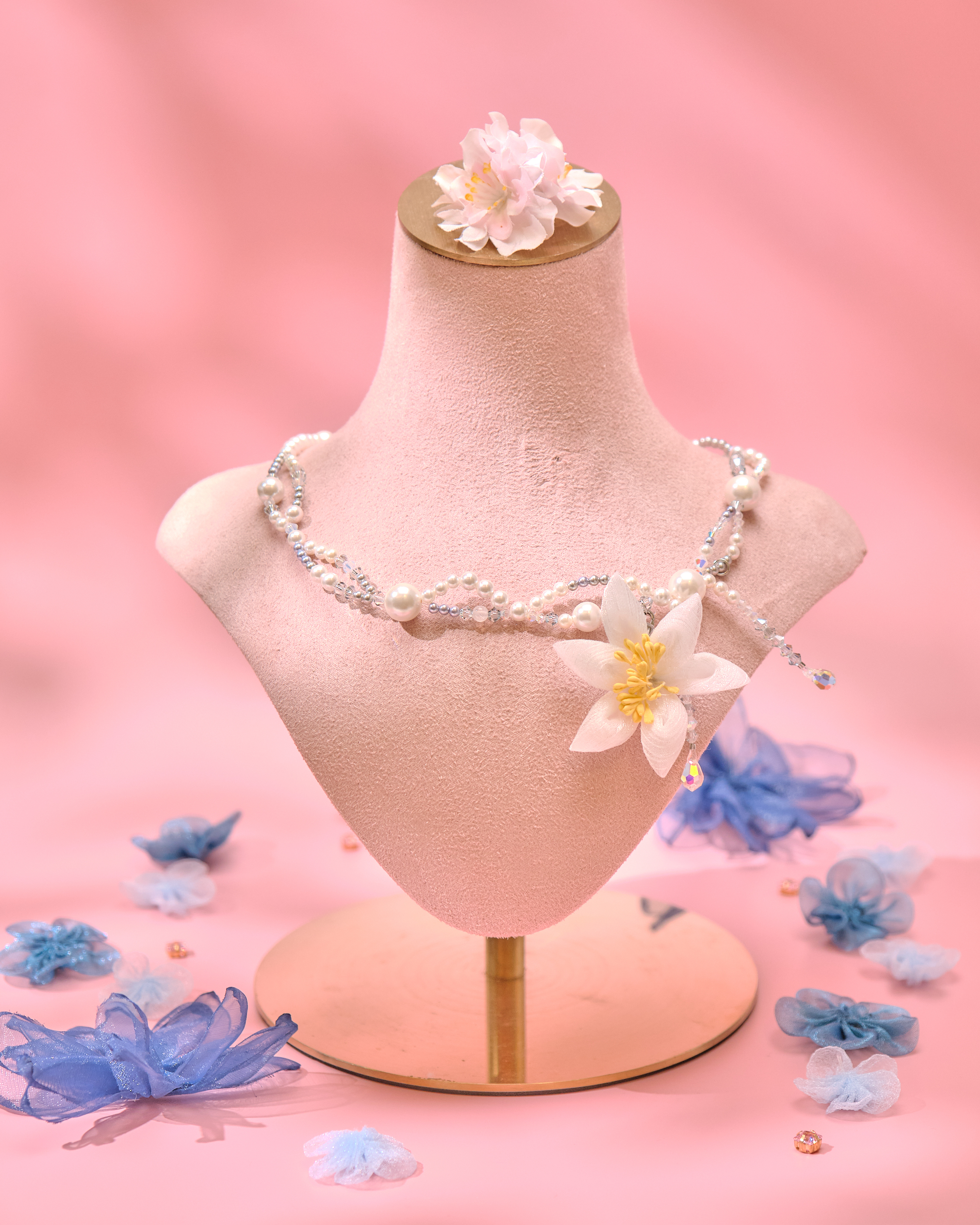 13781 Large Flower Pendant Necklace