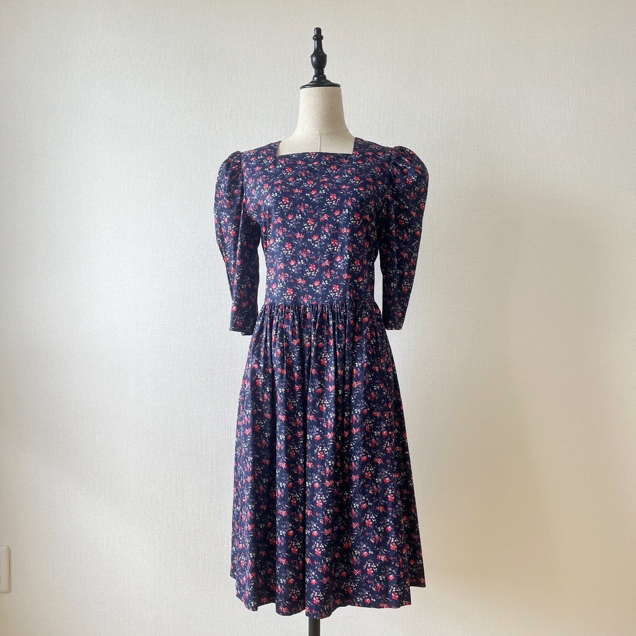 Laura Ashley英國製深藍色碎花連身裙