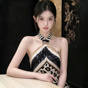 精品奢華感 豹紋綢緞上衣