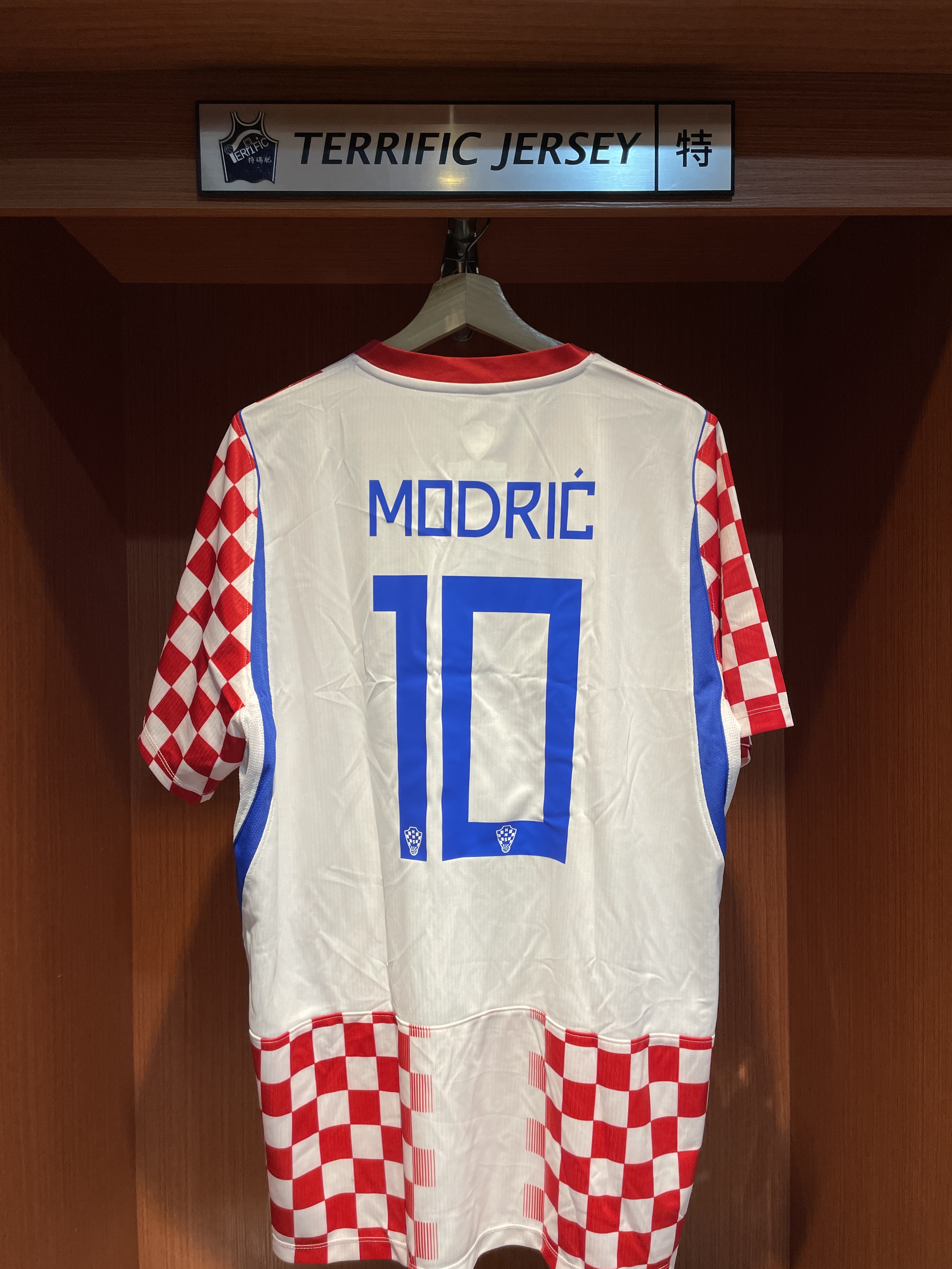 FIFA足球 Luka Modric 克羅埃西亞 格子軍團 魔笛 2026 世界盃 Home Nike Replica Jersey 球迷版 燙印 全新