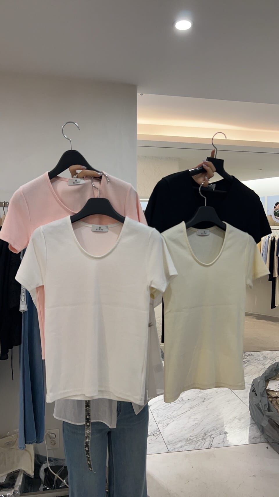 MB6401 U領正肩Tee *特價貨品不設退換*