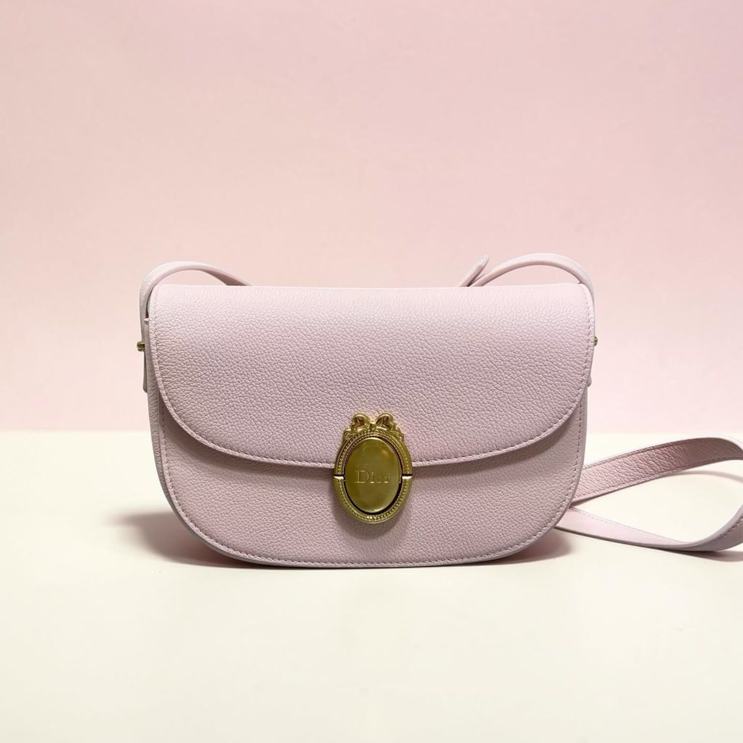 Dior Médaillon翻蓋手袋