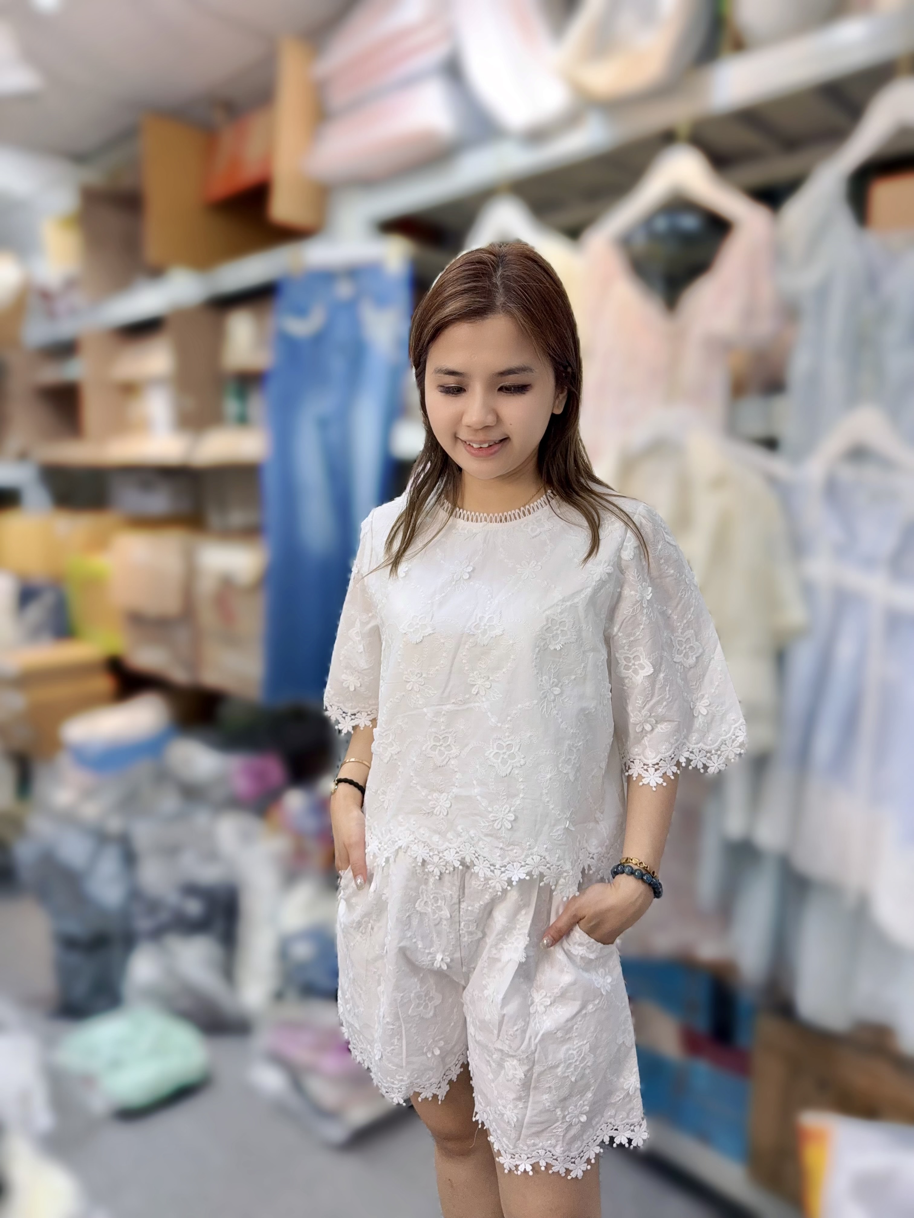 AW13  (1 SET)   胸40 長19   / 褲  腰26-32  HIP 44   長15      $499