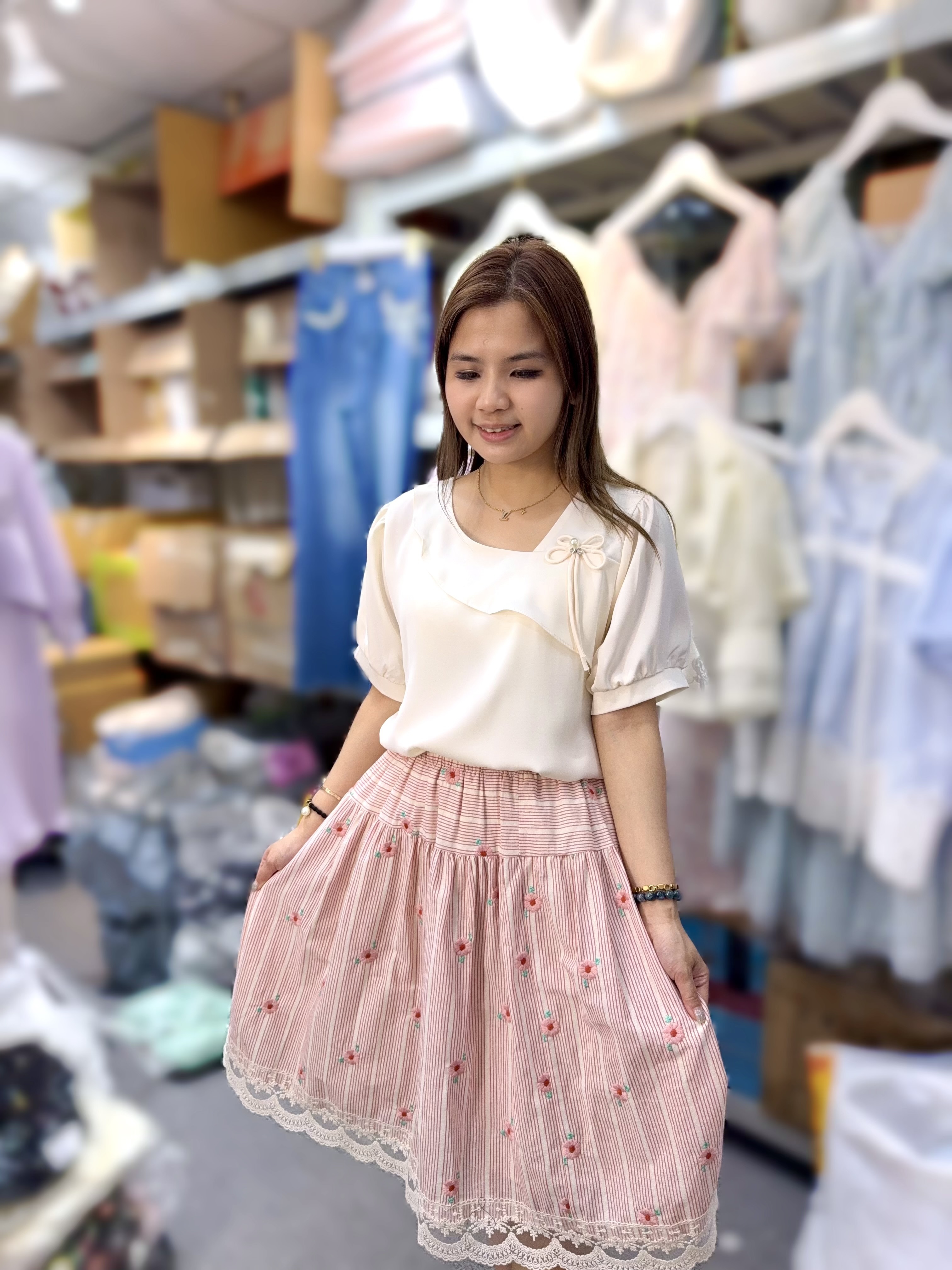 DE46   下身 長裙  腰26-42 長23 $399