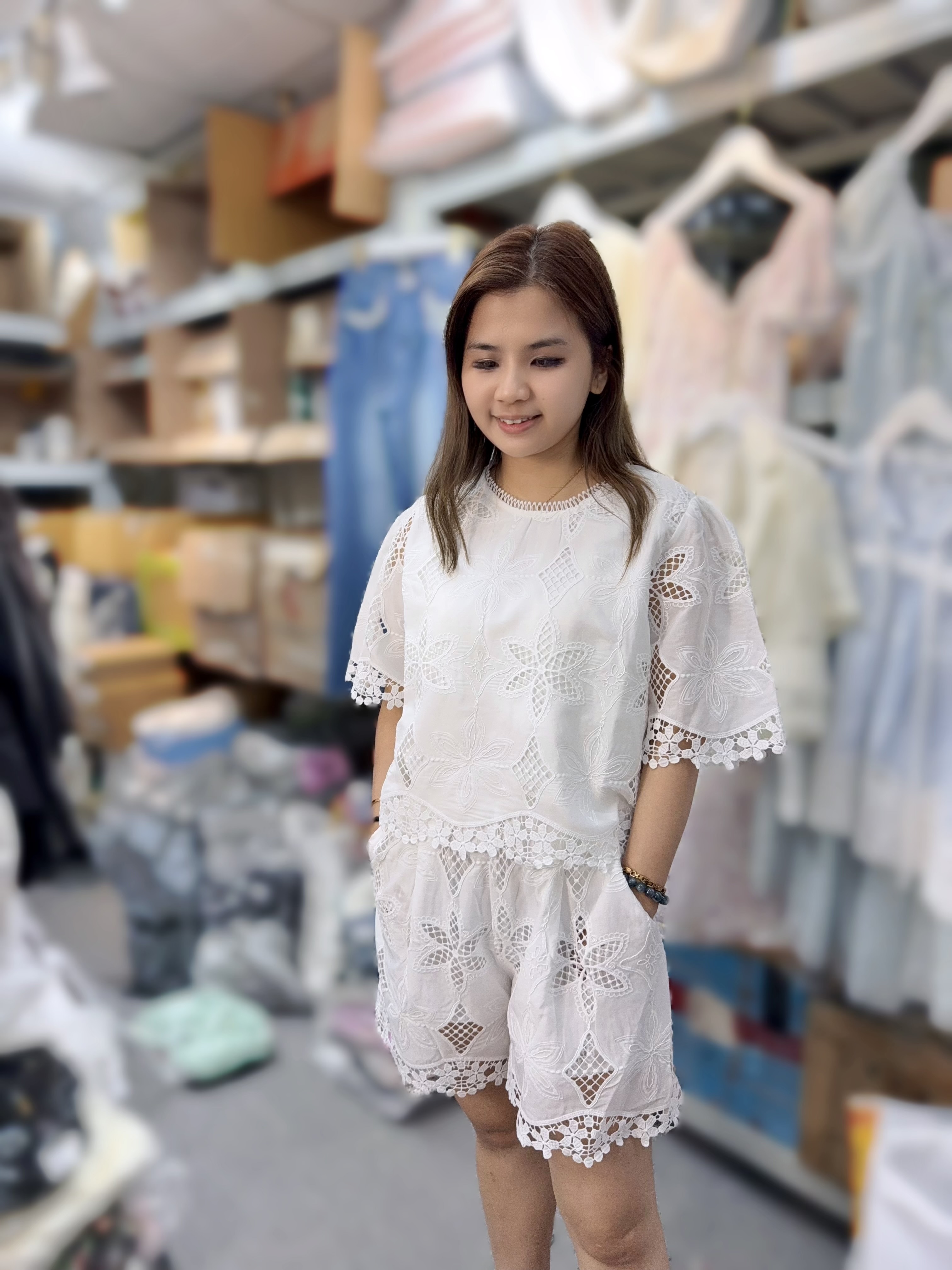 AW01   (1 Set )  Top:胸40 長19   /   裙:腰26-36   長17   $499