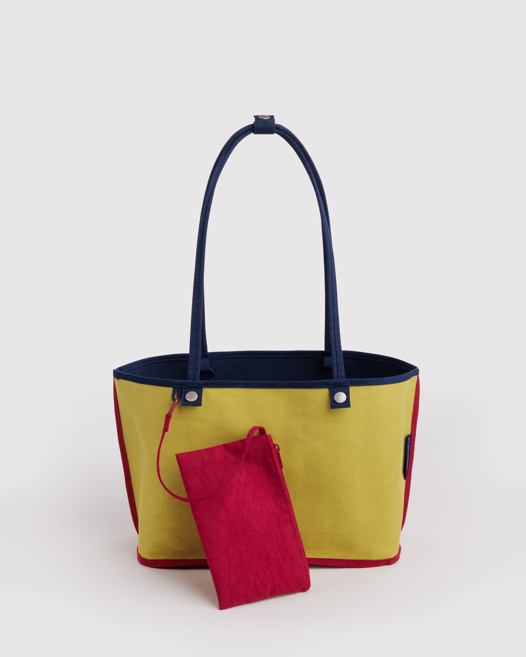 Medium Nylon Reversible Tote - Navy Mix | BAGGU