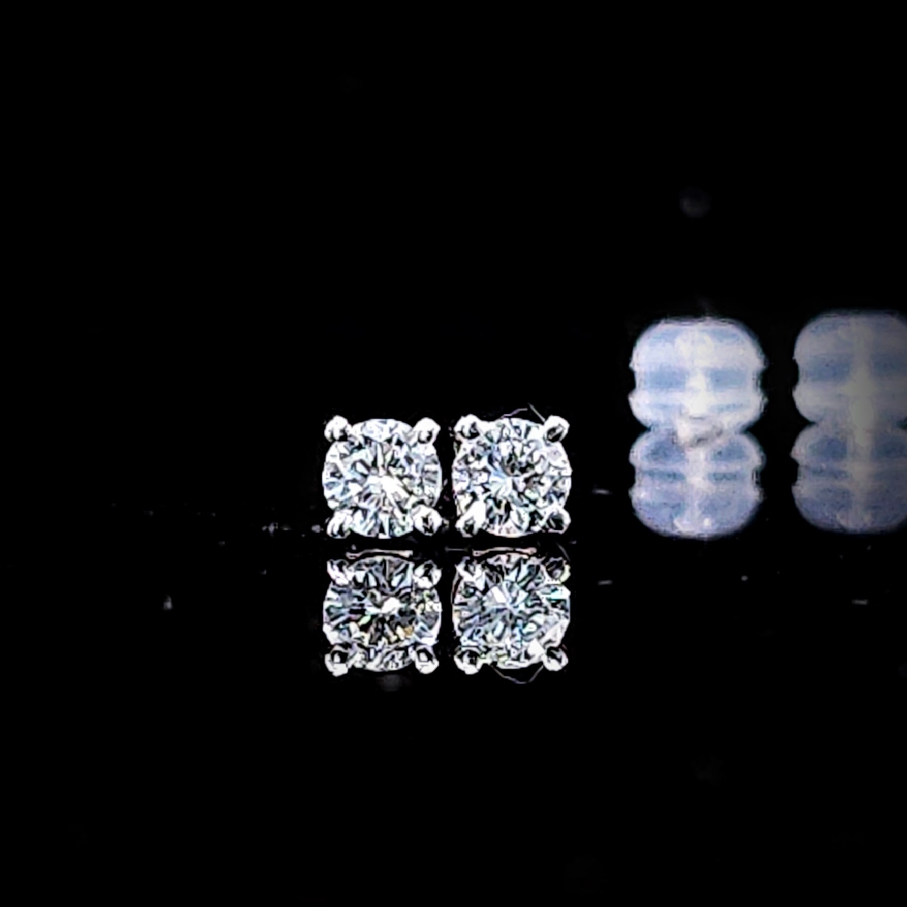 全新18K白金【主石41份鑽石】4爪耳環