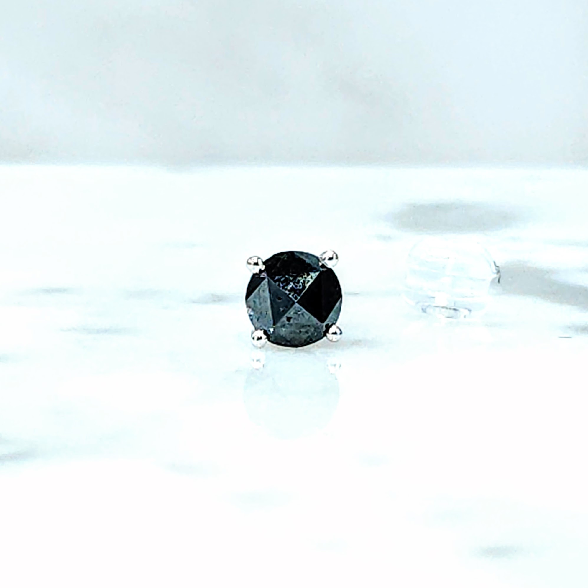 18K White Gold 0.60ct Fancy Black Single Diamond Earring