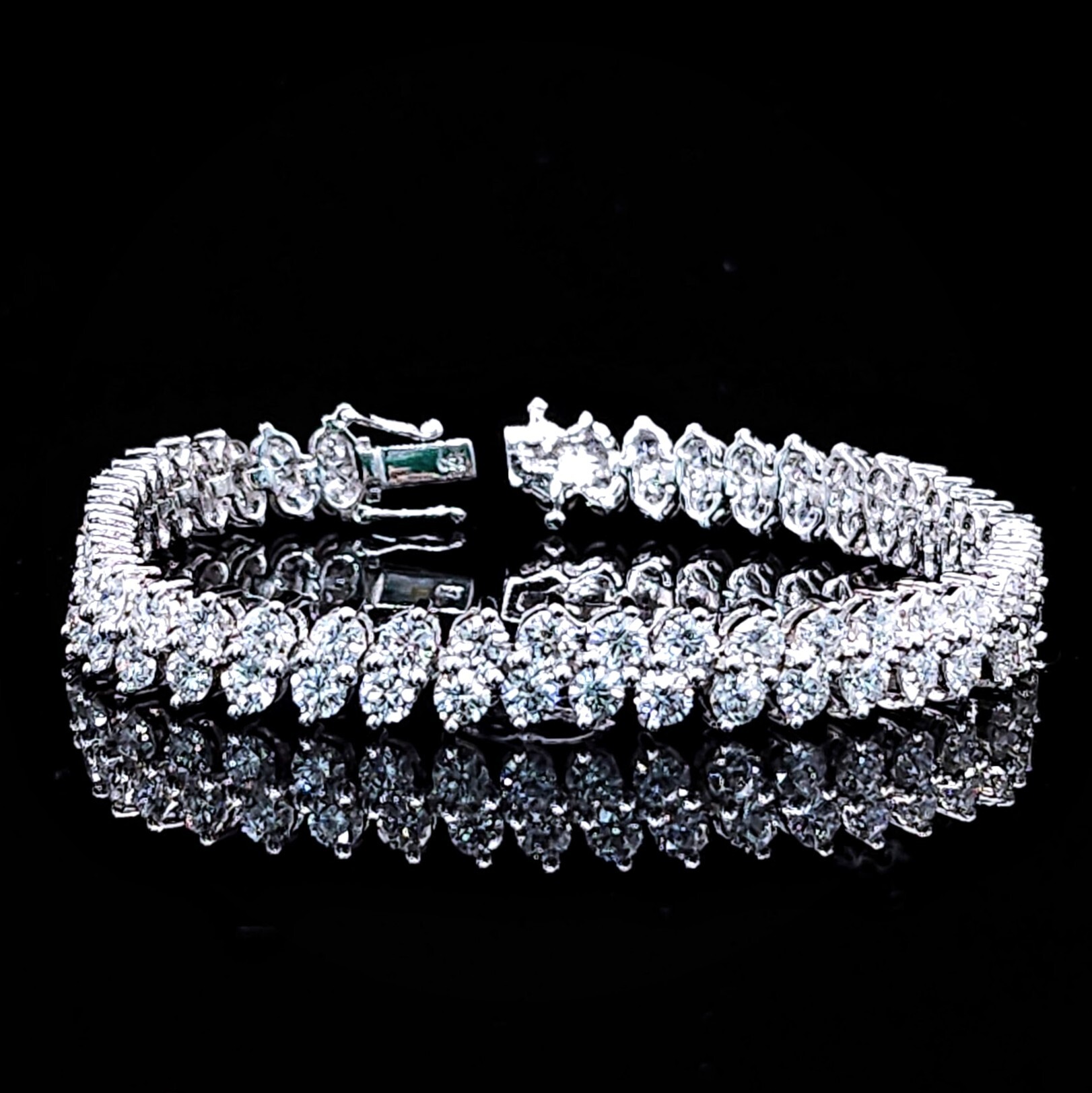 18K Gold 8.18ct Diamond Bracelet