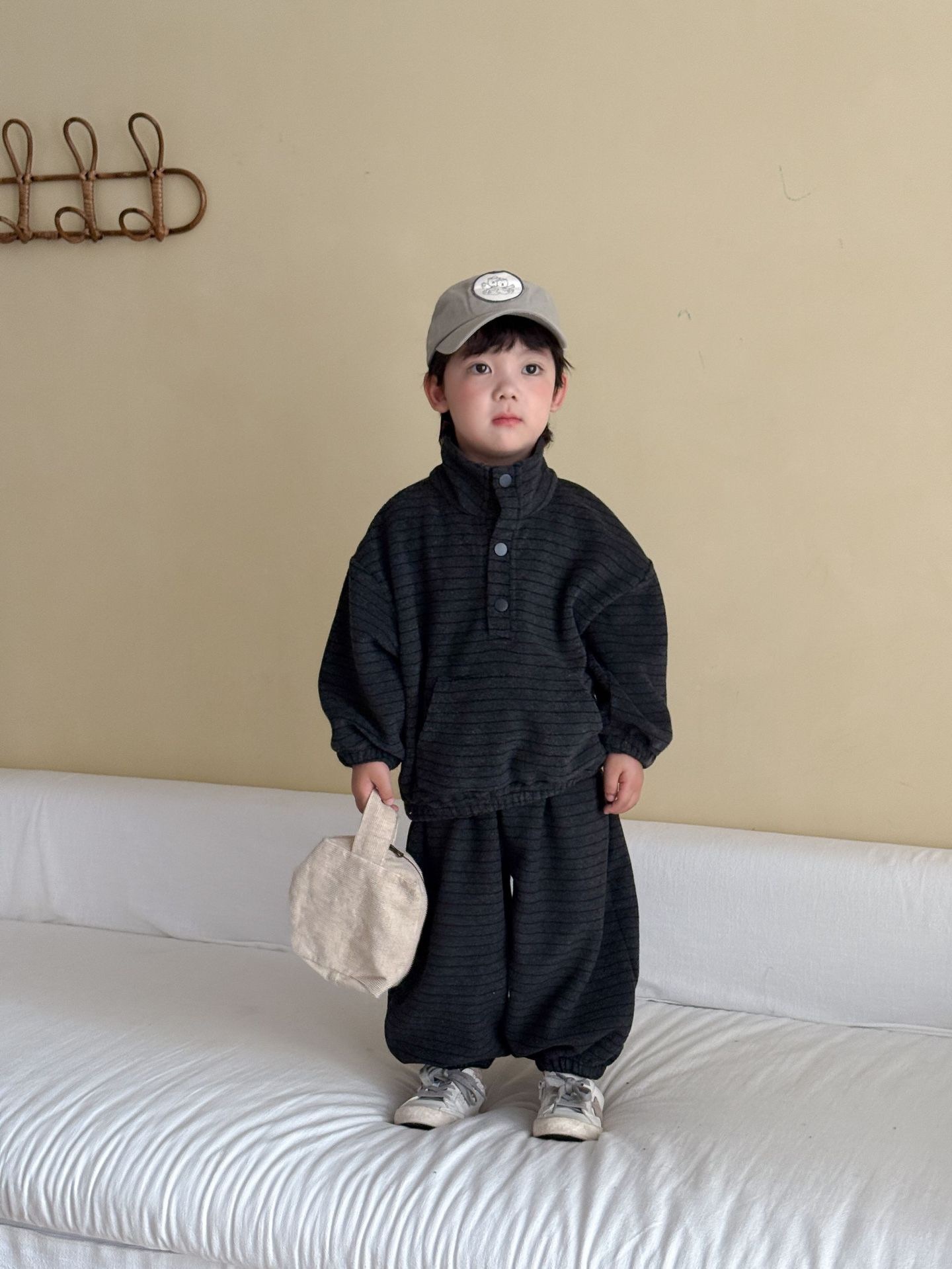 兄弟姐妹一起穿_立領條紋套裝