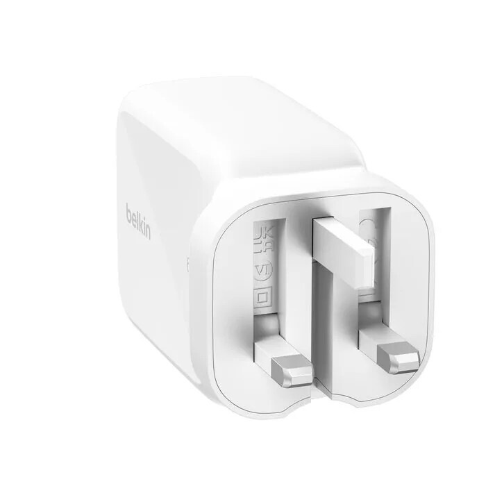 Belkin BoostCharge Pro GaN Retractable Cable Charger 67W WCH022