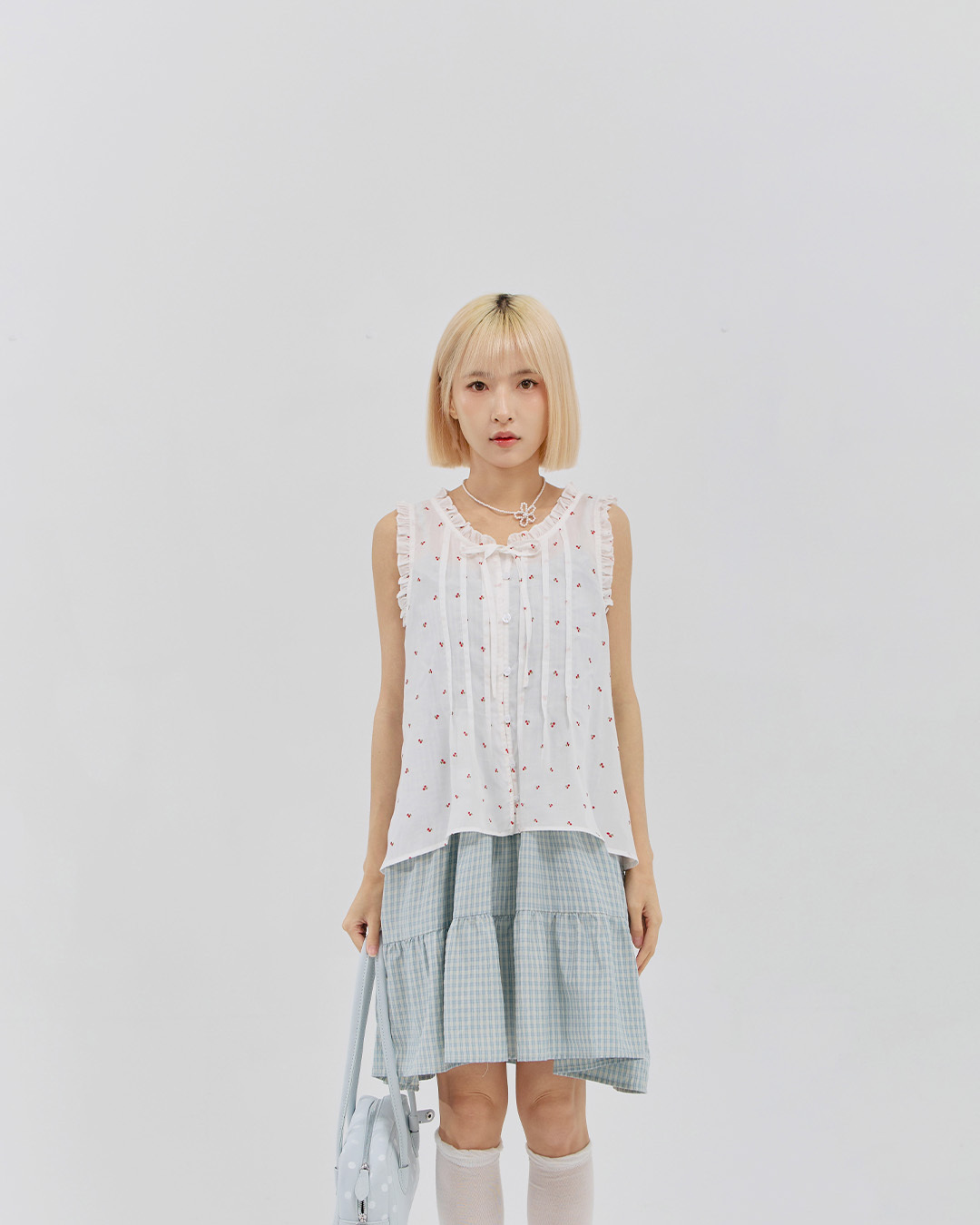 Cherry blossom and lotus leaf design tie-up vest, available in two colors.【01099870】in stock+pre-order