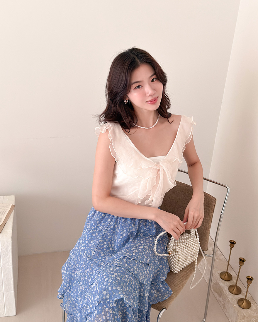LINA LINA細膩著迷層次垂墜荷葉滾邊上衣-唯美杏