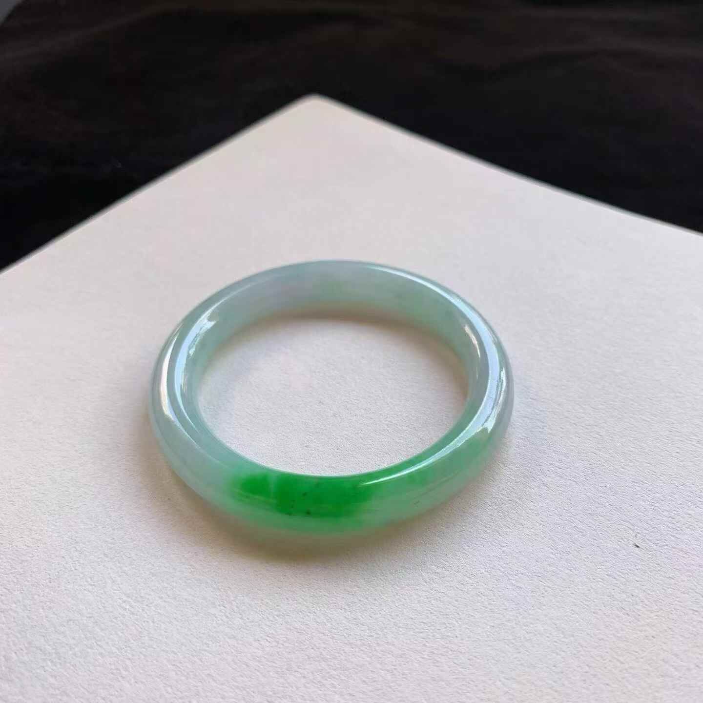 陽綠圓條翡翠手鐲,天然翡翠A玉, 緬甸玉, Jade, Jadeite