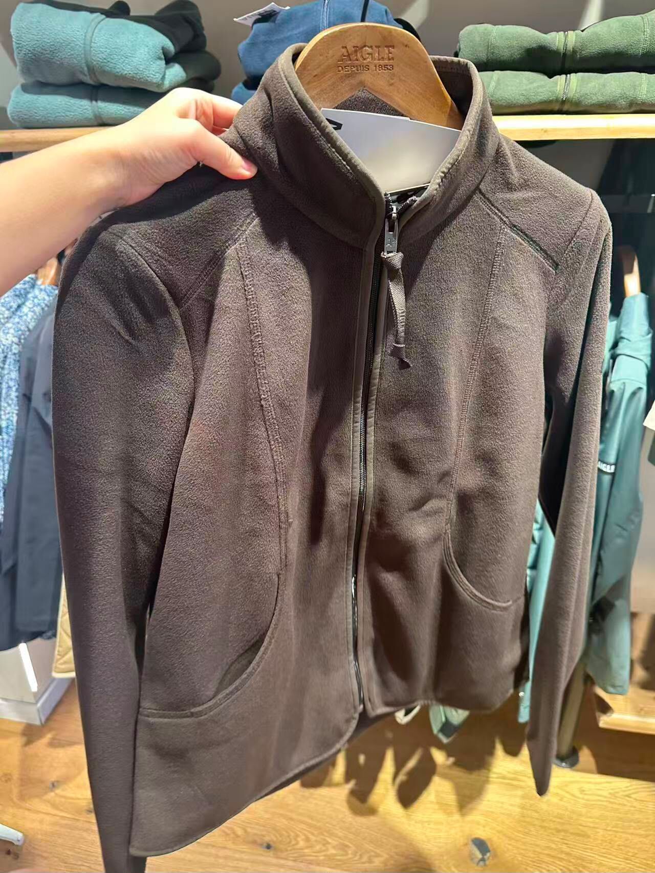LYS02069 Aigle 女裝抓毛企領外套