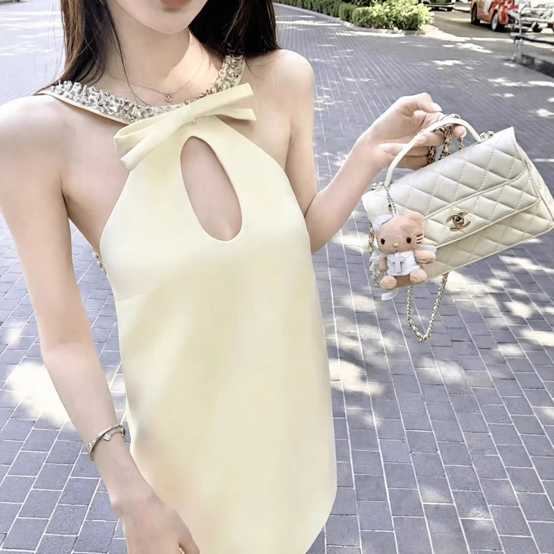 甜美赫本風 鑲鑽露備小洋裝(黑/奶黃)
