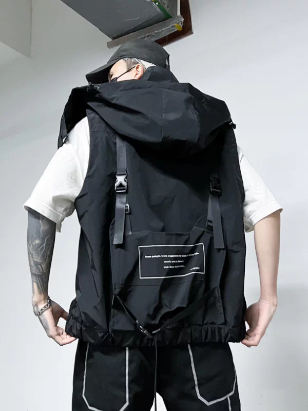 𝙏𝙀𝘾𝙃𝙒𝙀𝘼𝙍 暗黑機能多口袋連帽馬甲