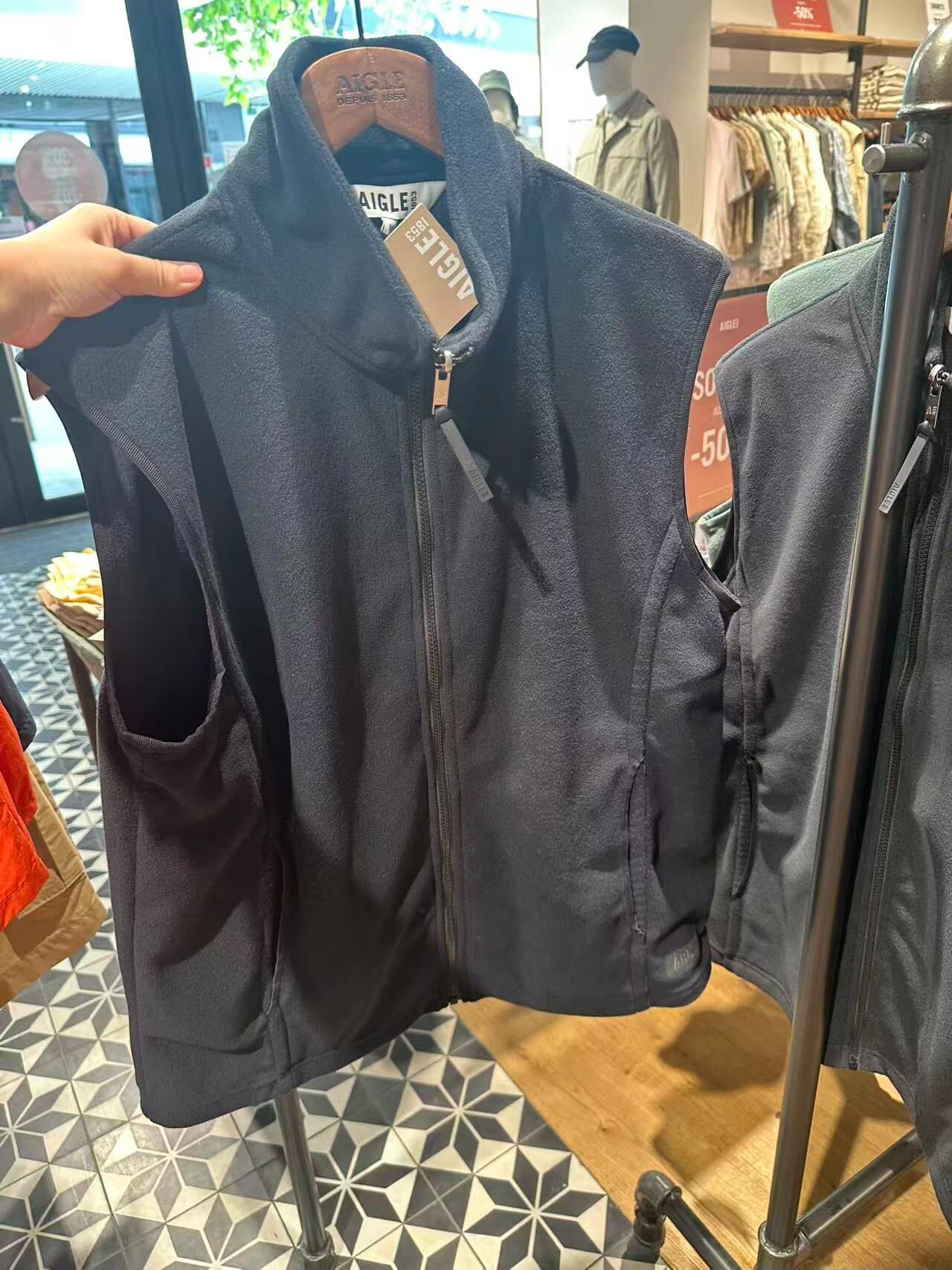 LYS02073 Aigle 企領抓毛絨背心外套