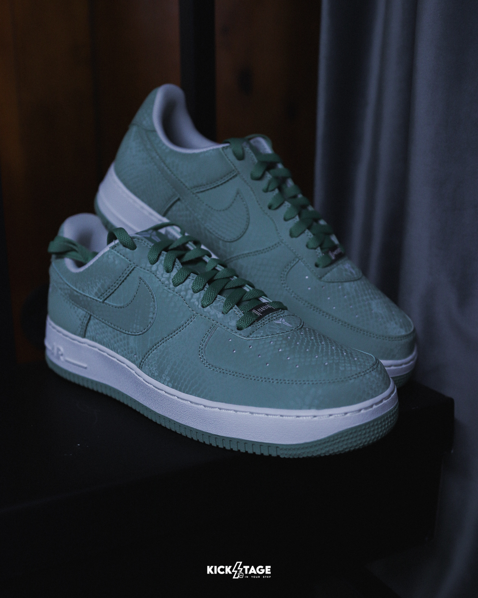 [限量商品不退換] 男鞋 KOBE X NIKE AIR FORCE 1 LOW 'STEAM' 綠蛇紋 科比 皮革 低筒 休閒鞋【IB0018-005】