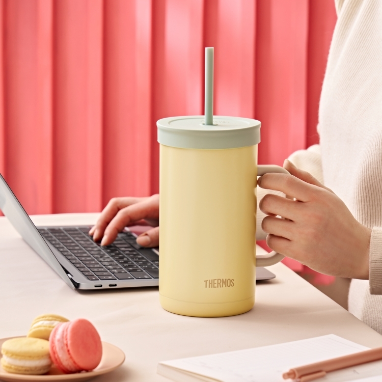 THERMOS 不鏽鋼真空吸管杯 720ml 淺黃
