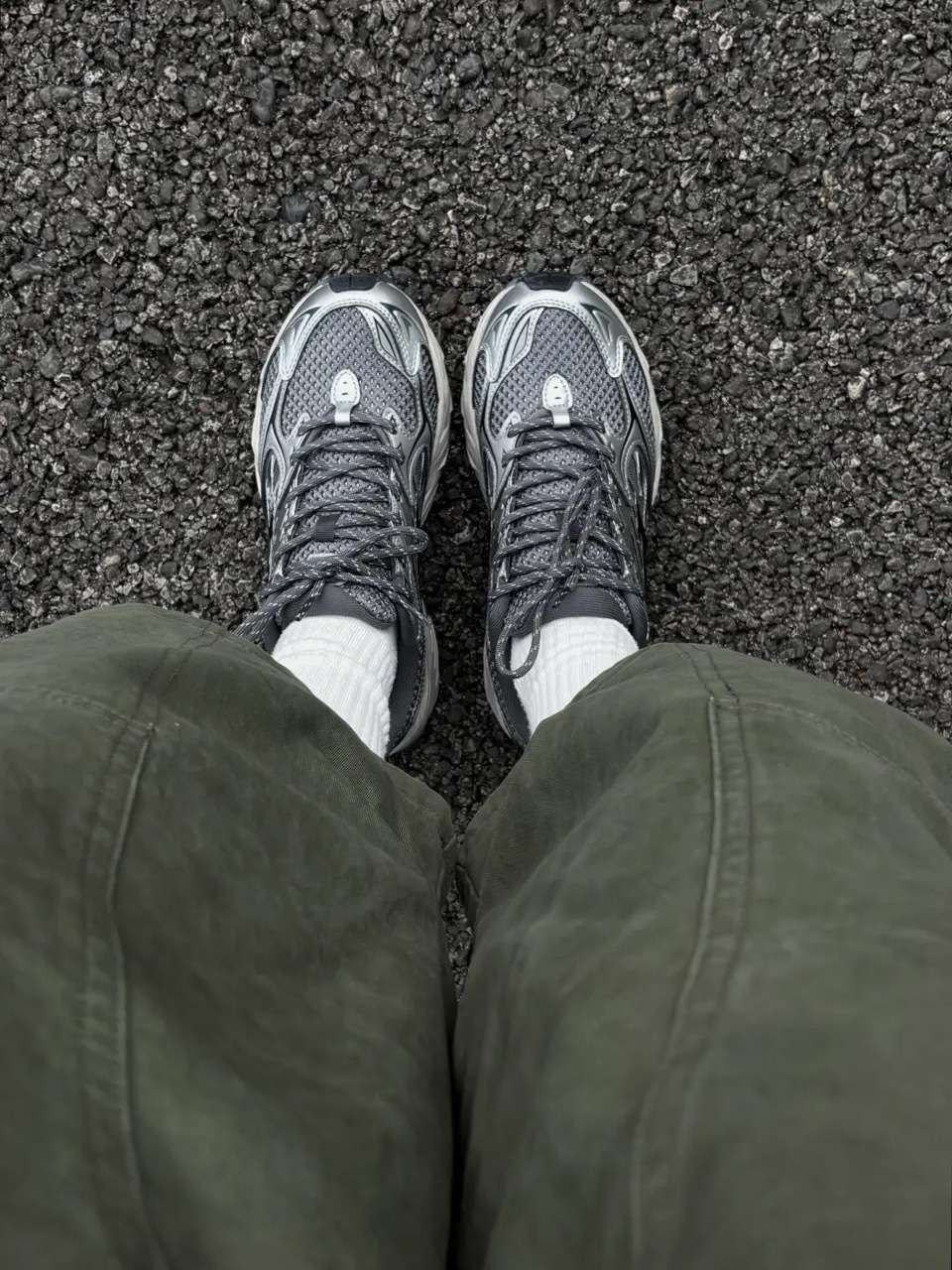 MIZUNO FIYI V2 煙灰銀 炭灰 仿舊 刷舊 復古 男女鞋 D1GH241517 / 預購