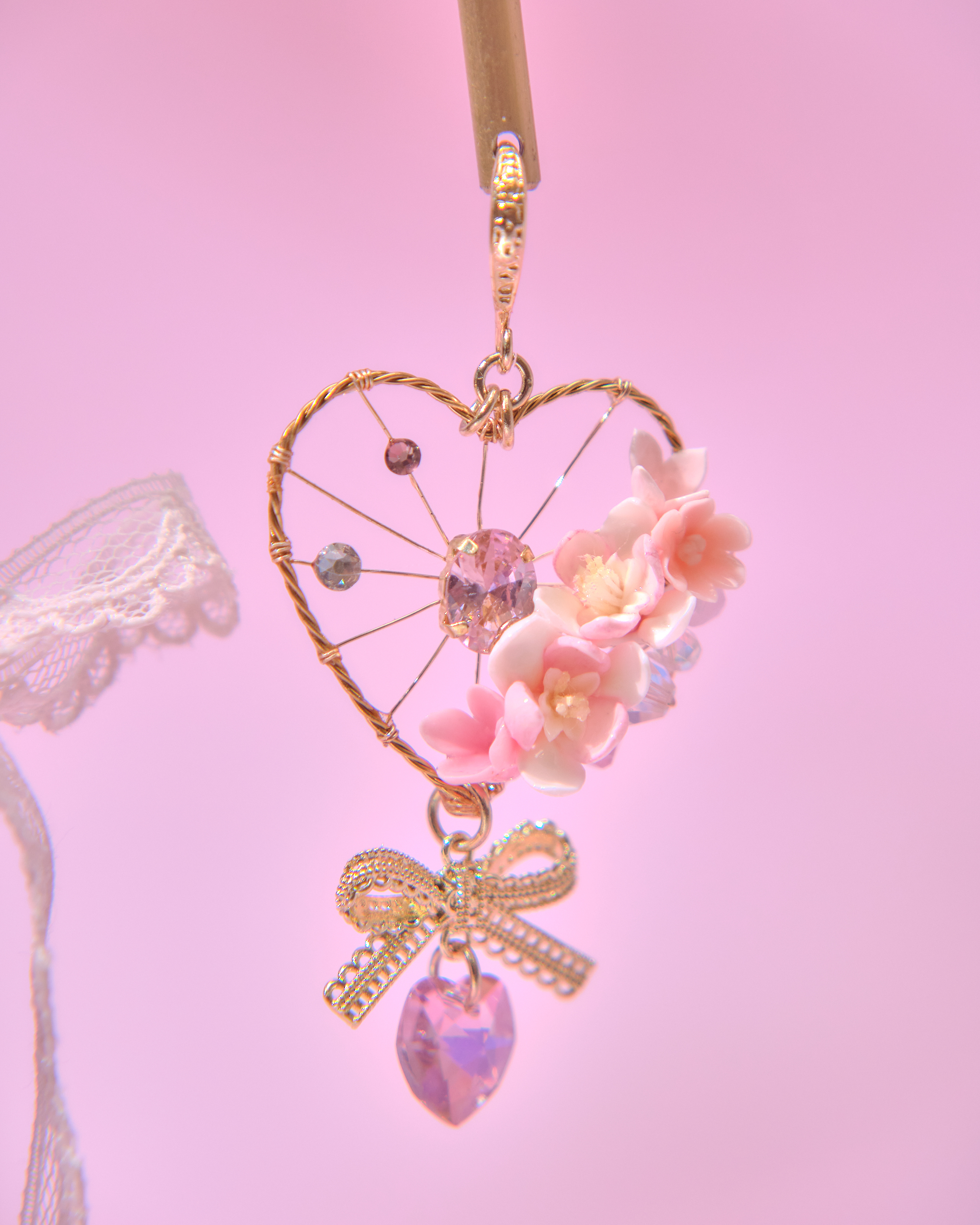 13726 Heart Petal Drop Earrings