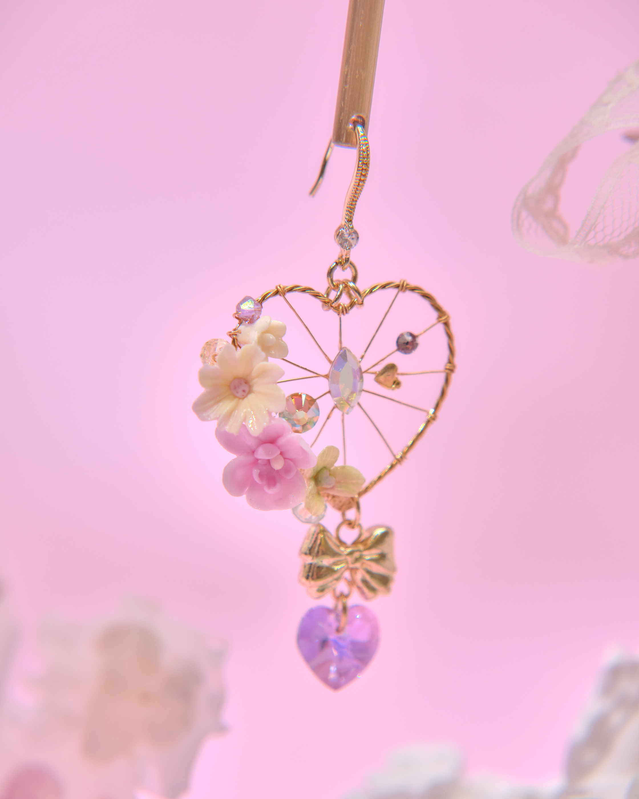13725 Heart Petal Drop Earrings