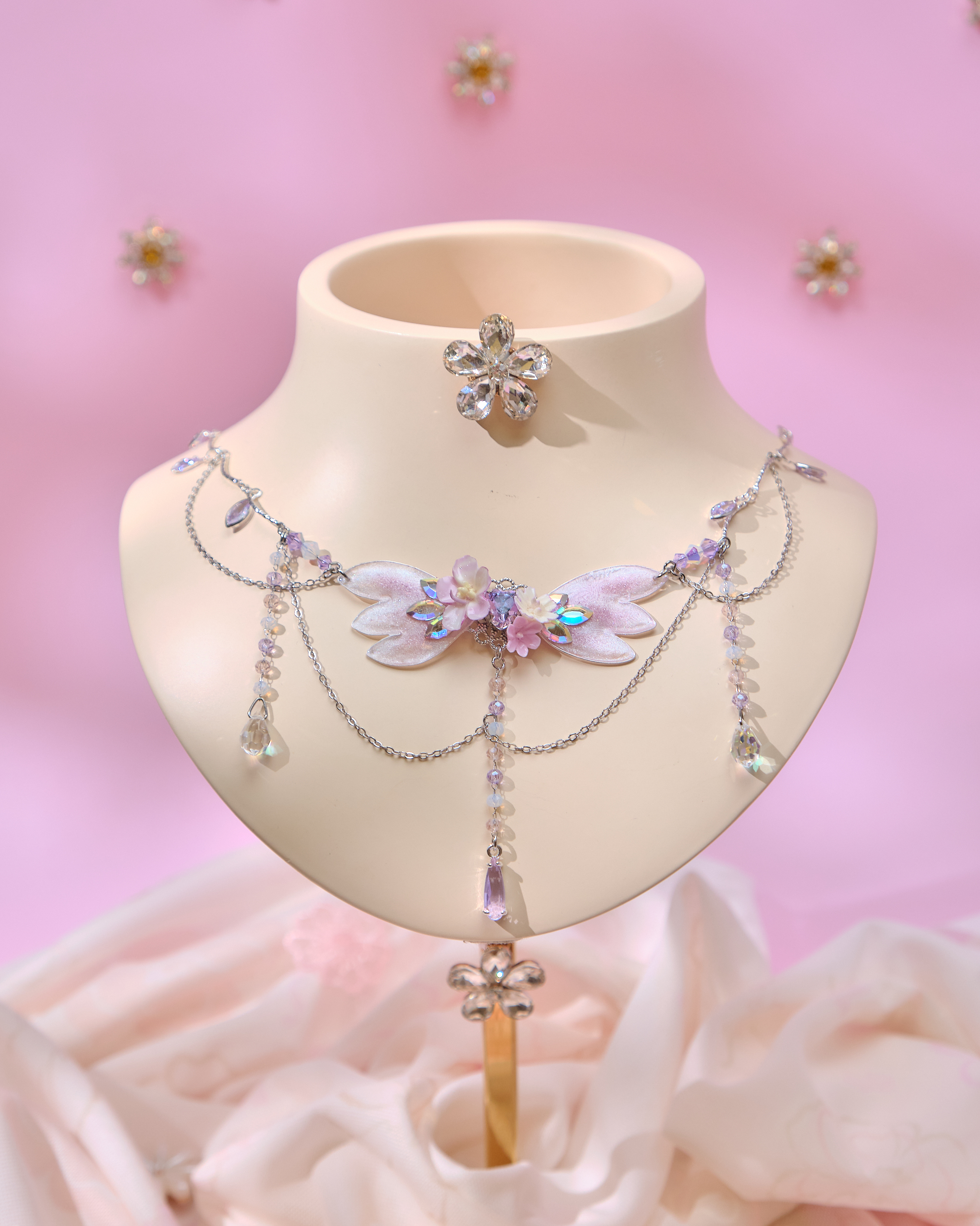 13711 Summer Bloom Wing Necklace
