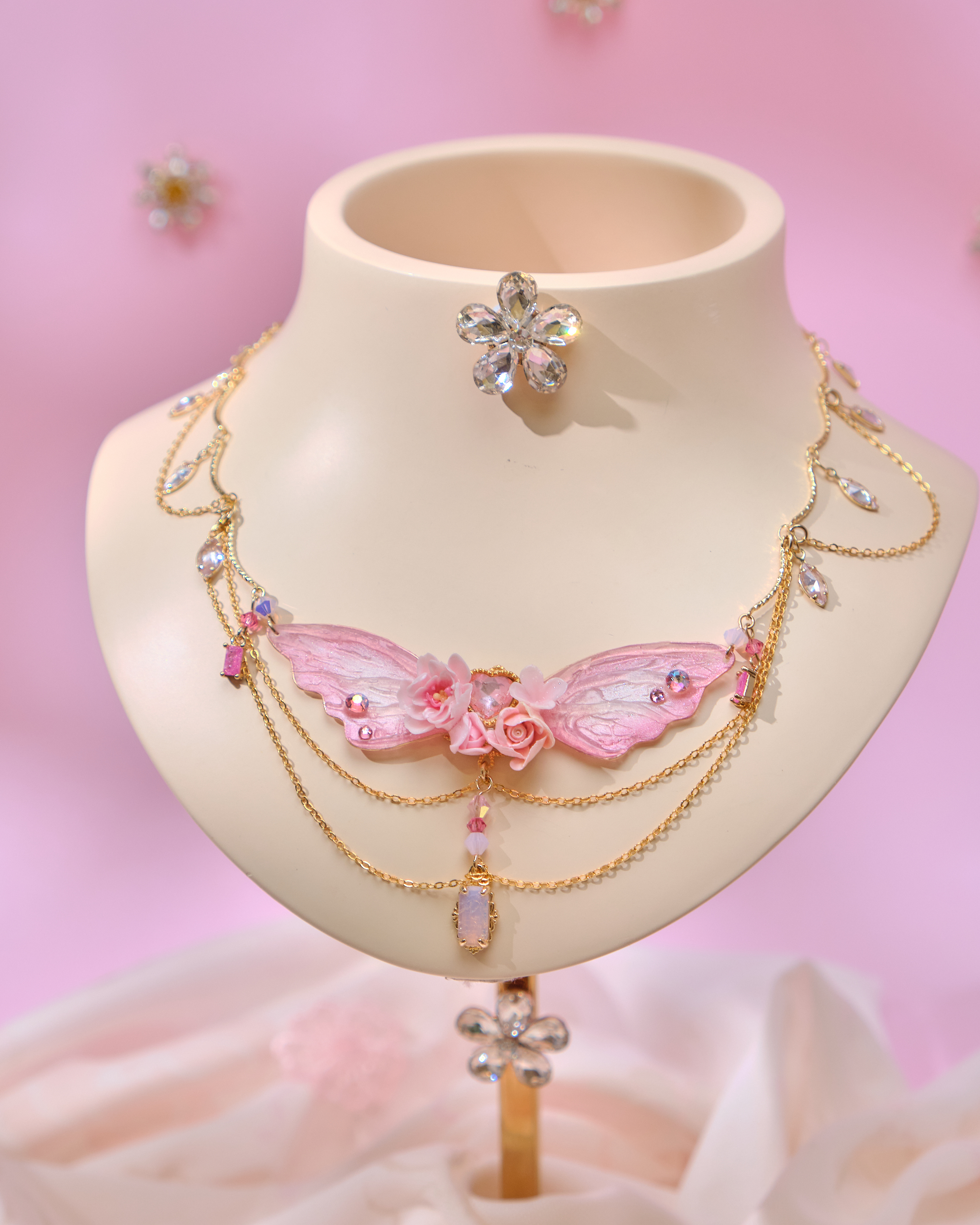 13710 Summer Bloom Wing Necklace