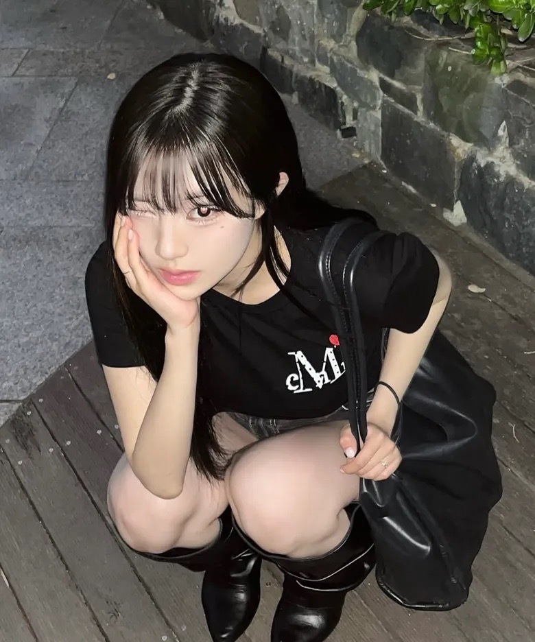 韓國限定🇰🇷 MUCENT LOVRITS MINI HEART LOGO R-NECK HALF T 小愛心 波點標誌 貼身 短版 短T 短袖 / 預購