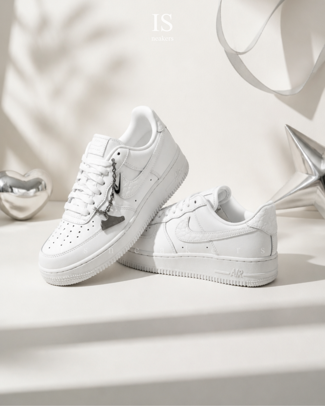 iSNEAKERS｜Nike Air Force 1 Low “Summit White/Metallic Silver”nike鍊條 白 IM6485-121