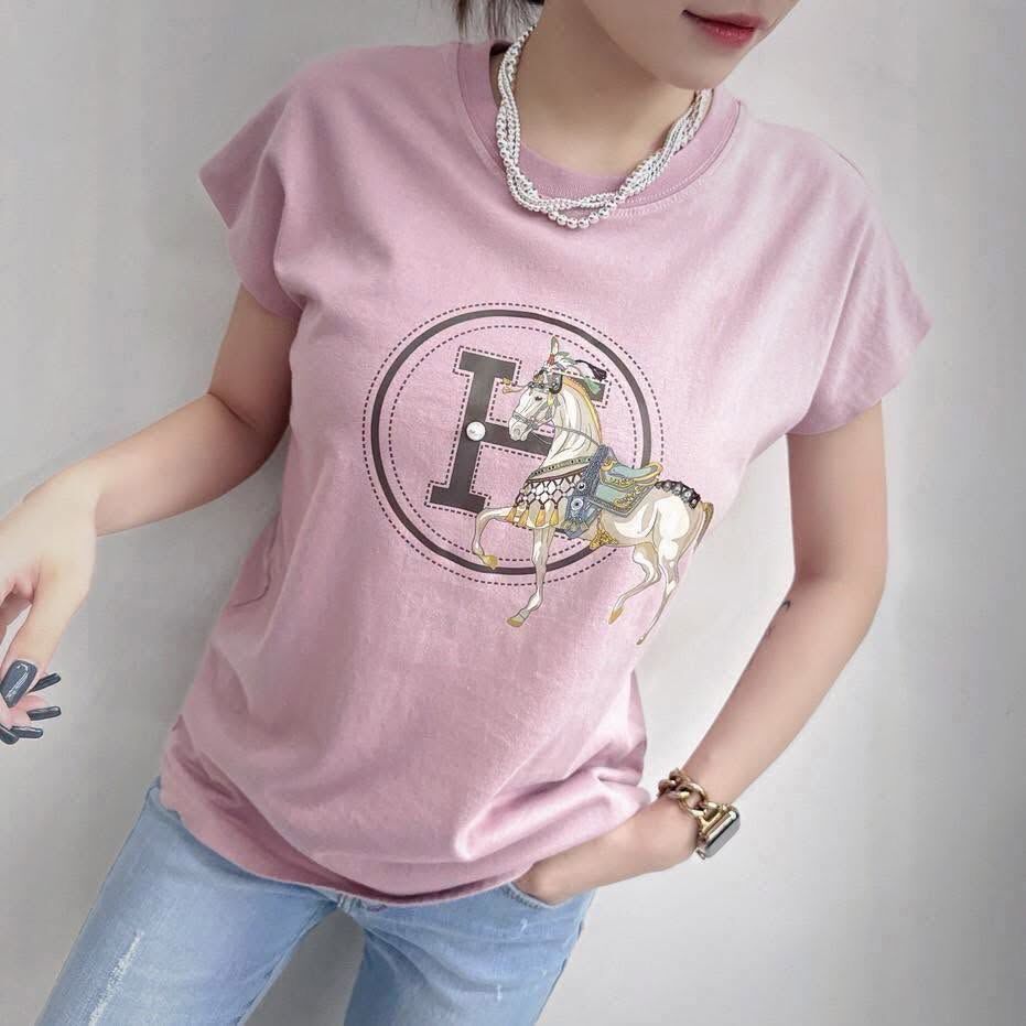 【限量版顯瘦修身的馬兒字母棉tee】（現貨）