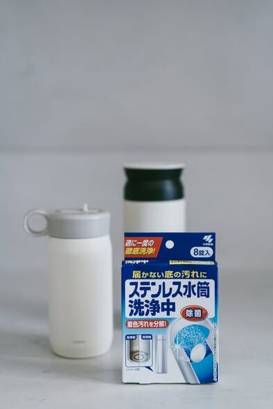 日本製小林製藥保溫瓶、熱水瓶去漬除箘發泡清潔錠 （洗淨、殺菌、去茶垢）(8錠入)