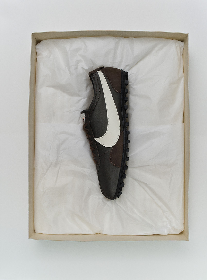 NIKE x Emmi / W MOON SHOE OG