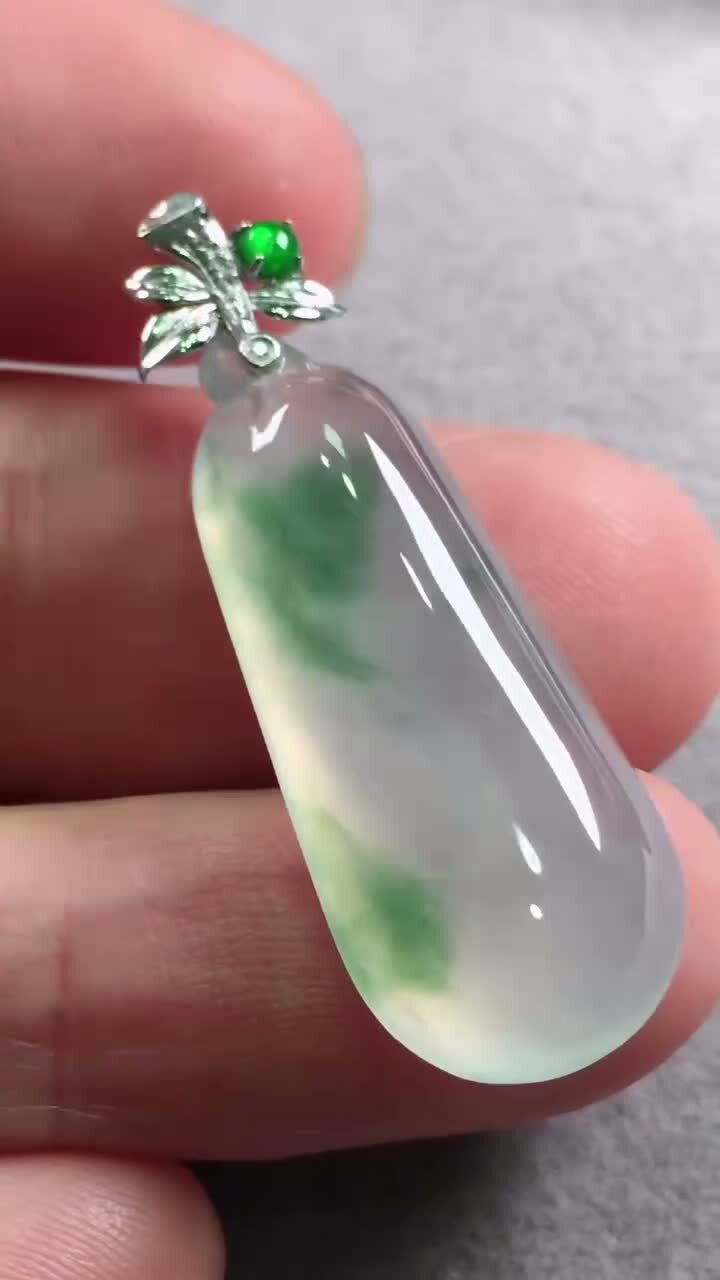 74325 翡翠福瓜吊墜