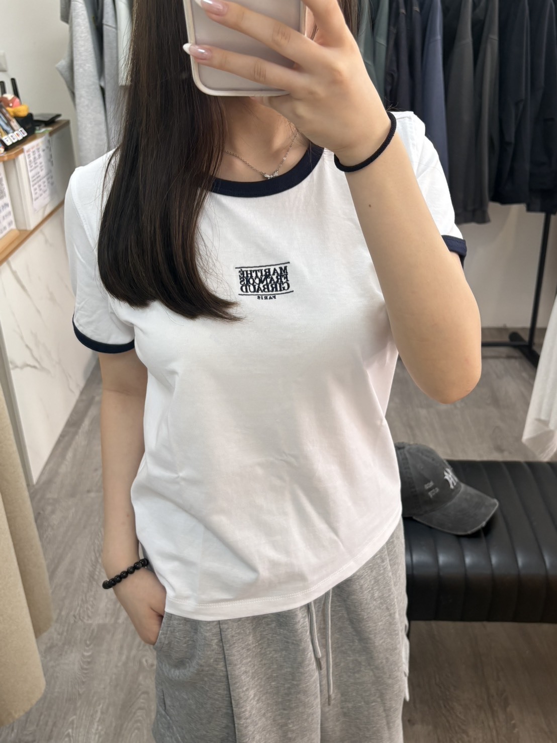 【OWN】MARITHÉ + FRANҪOIS GIRBAUD MFG 短袖 上衣 女生 滾邊 刺繡 夏季 經典款 白色 深藍