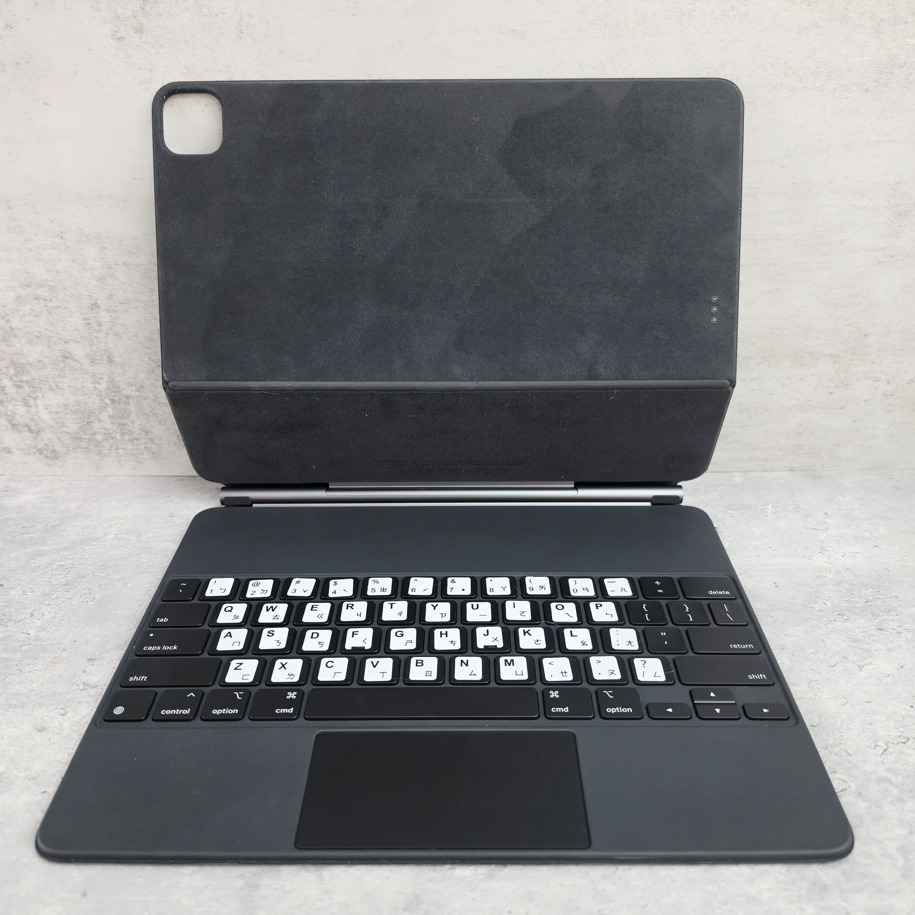 【二手】Apple Magic Keyboard 巧控鍵盤 12.9 吋 (A2480)